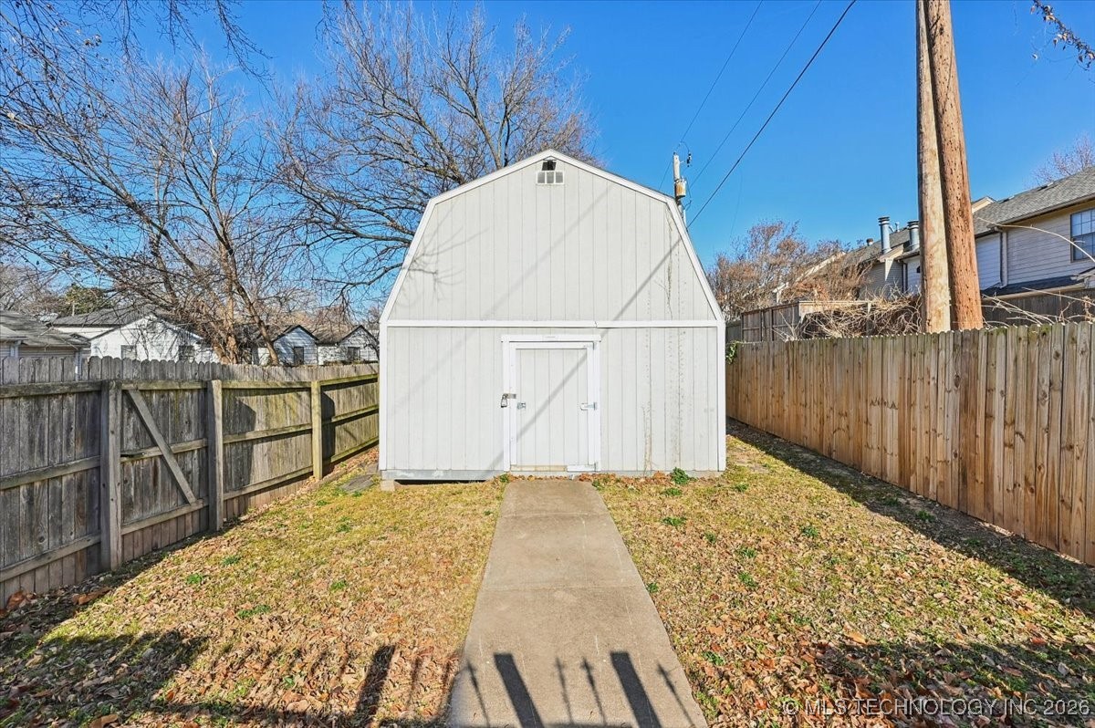 3947 S Madison Avenue Property Photo 22