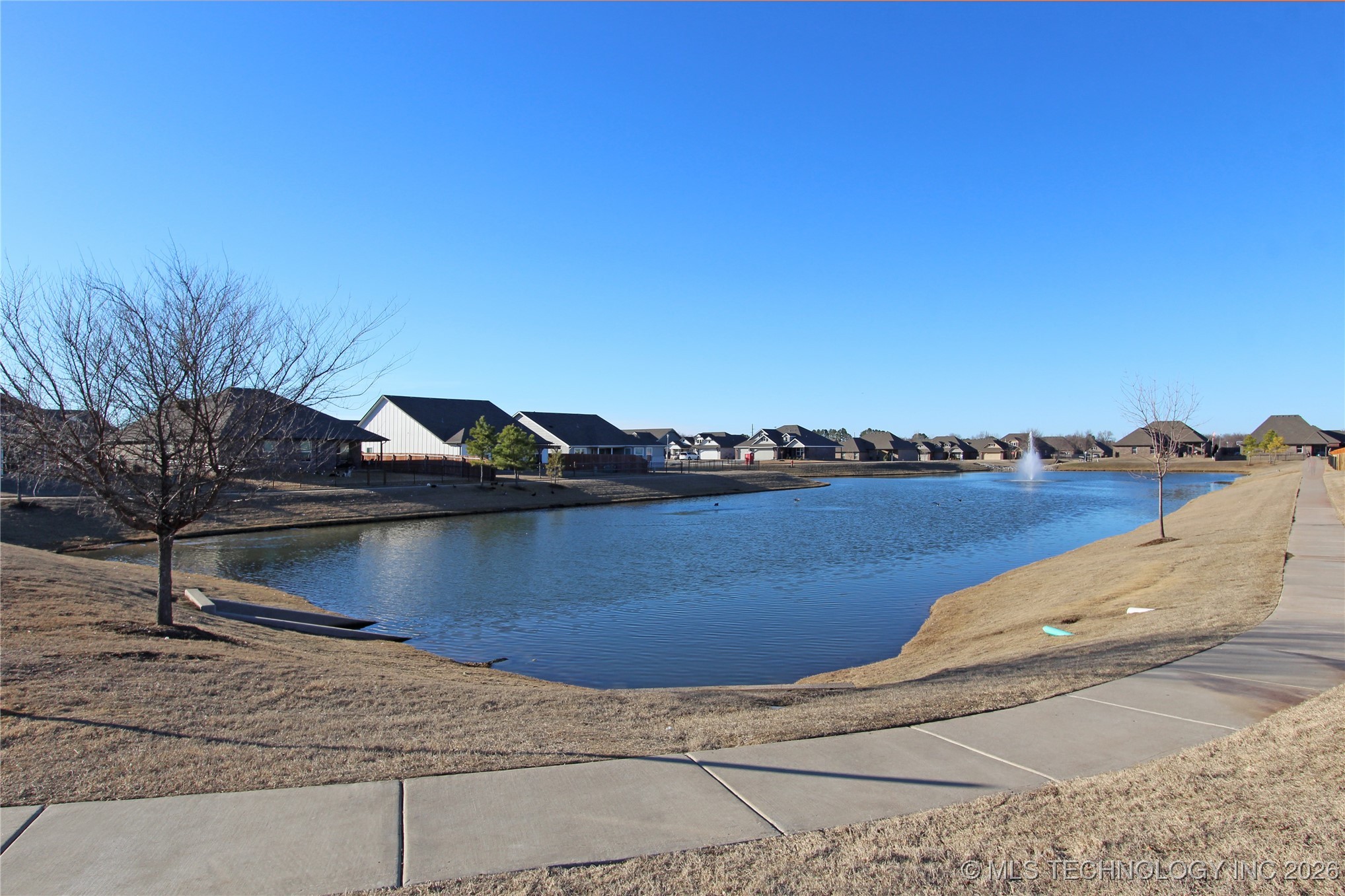 1664 E 138 Street S Property Photo 33