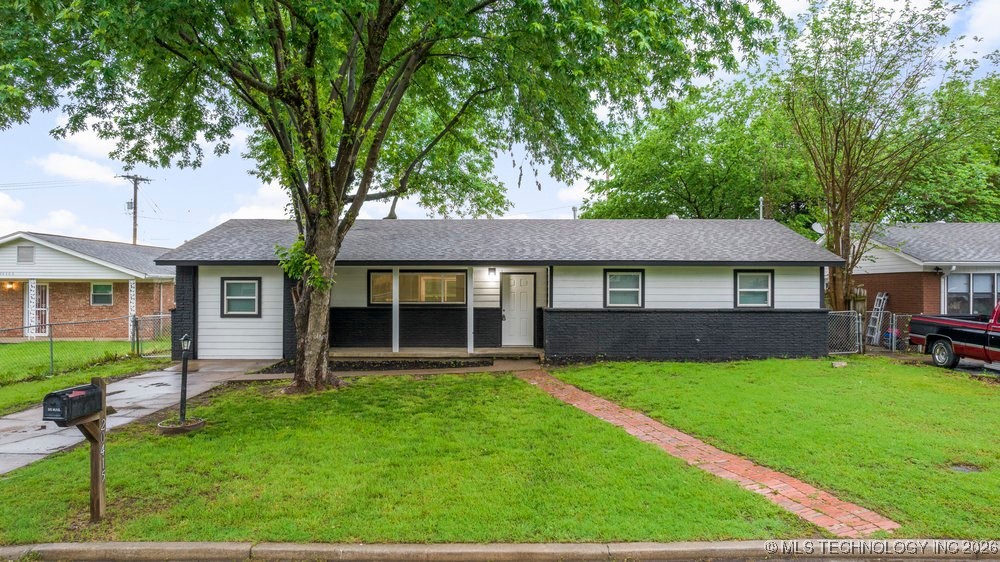 20415 E Admiral Boulevard Property Photo 1