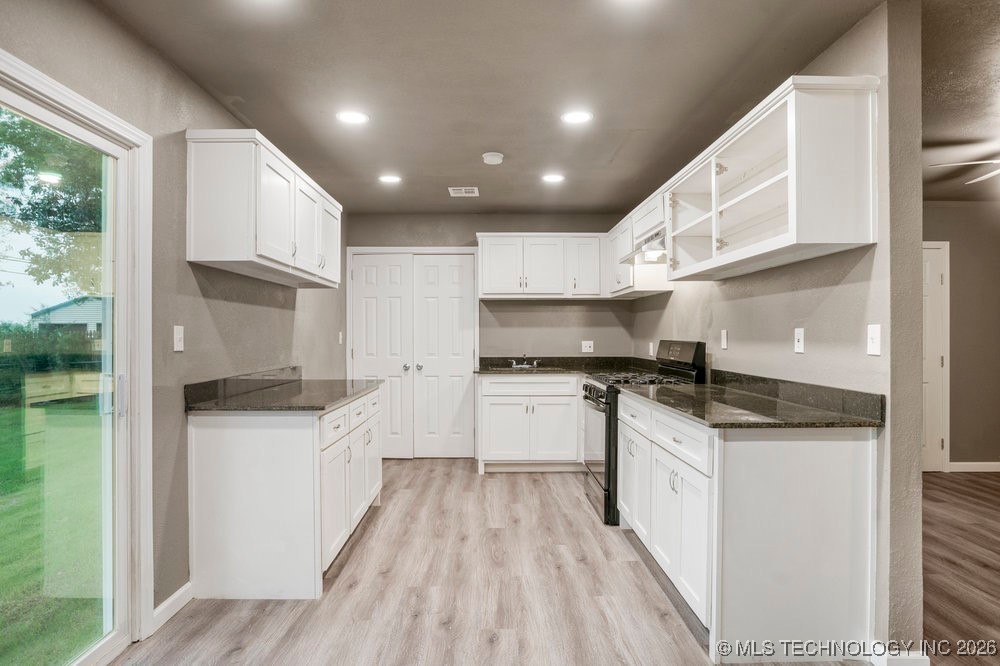 20415 E Admiral Boulevard Property Photo 11