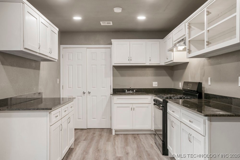 20415 E Admiral Boulevard Property Photo 12