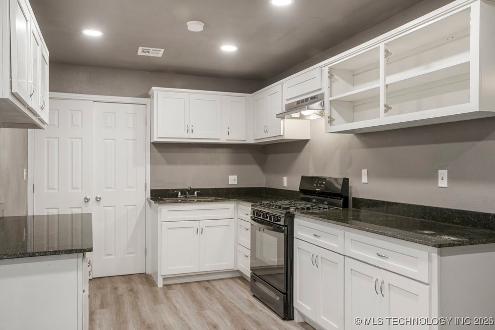 20415 E Admiral Boulevard Property Photo 13