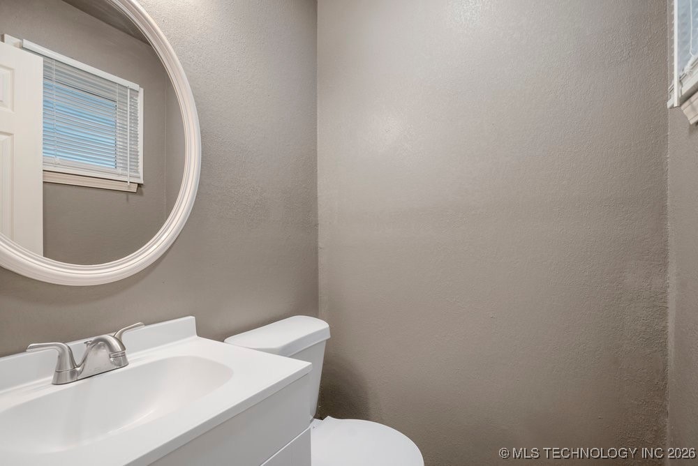 20415 E Admiral Boulevard Property Photo 28