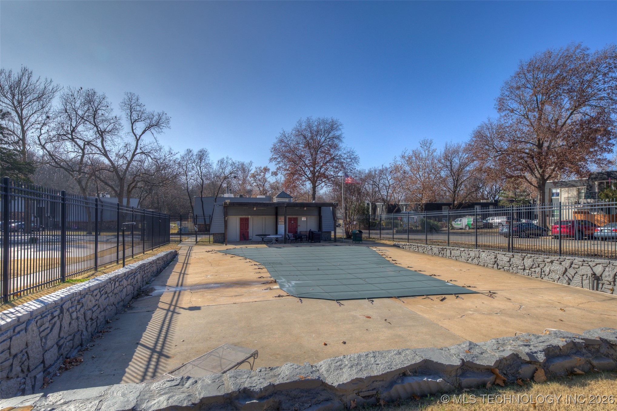 6806 S Toledo Avenue 305 Property Photo 4