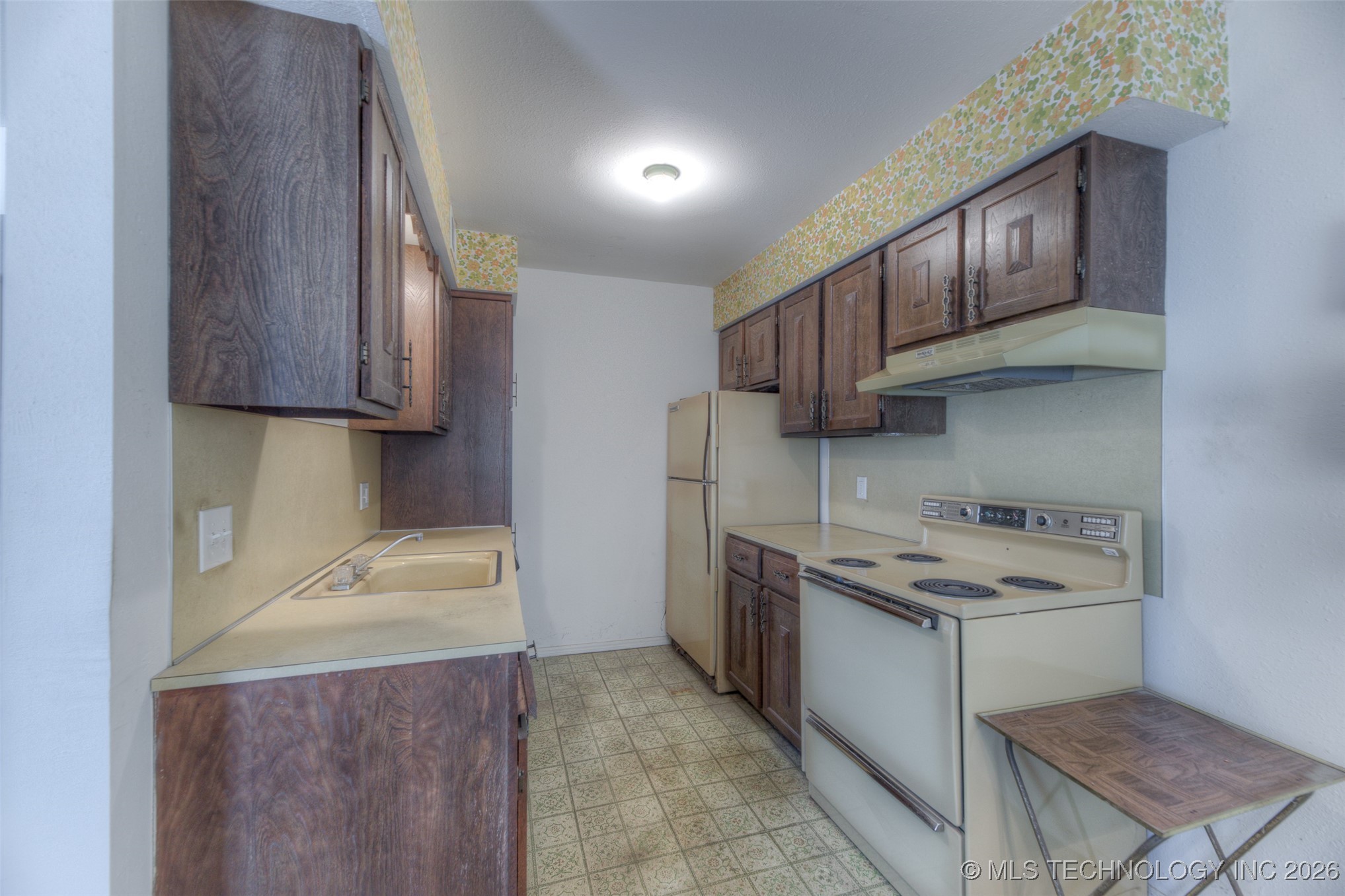 6806 S Toledo Avenue 305 Property Photo 9