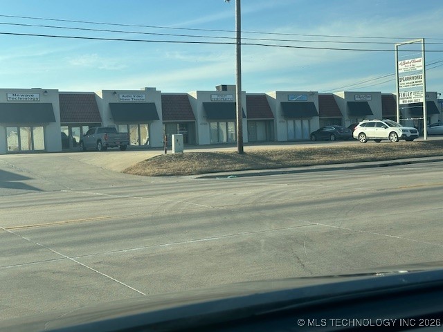 4722 S Mingo Road Property Photo 1