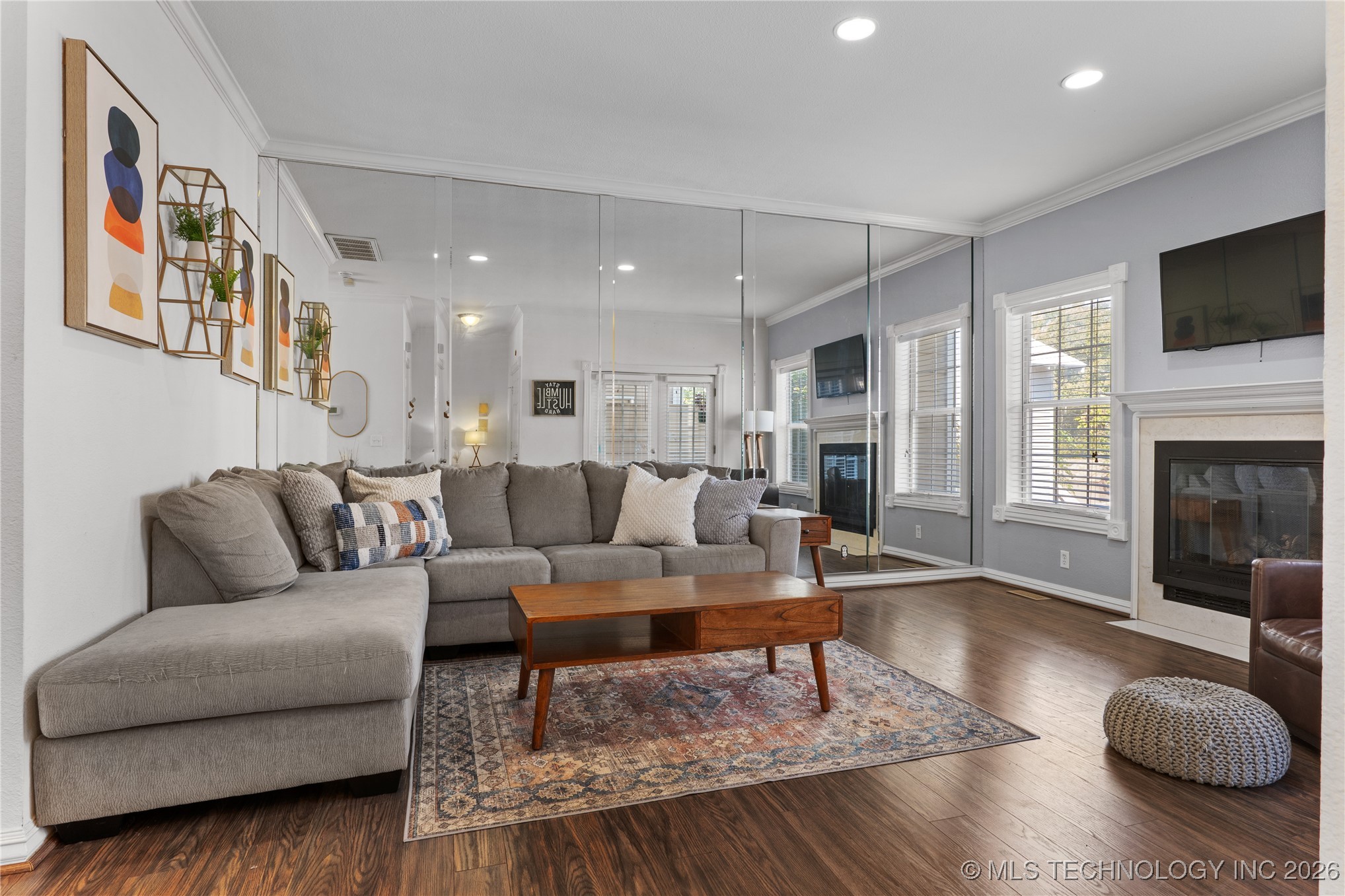 1418 S Frisco Avenue 4 Property Photo 4