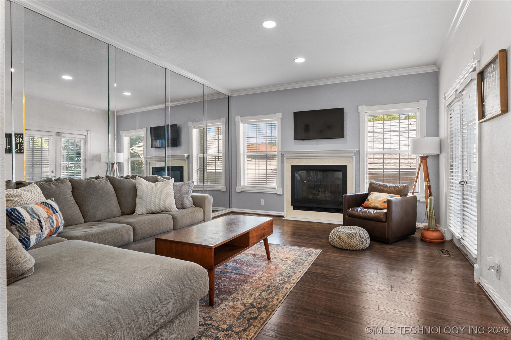 1418 S Frisco Avenue 4 Property Photo 6