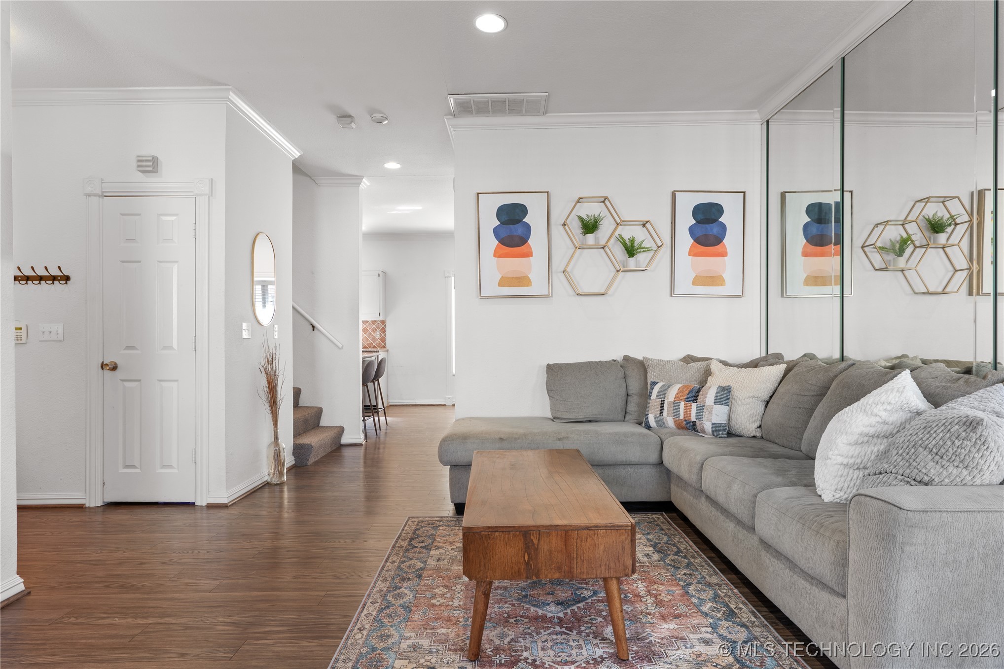 1418 S Frisco Avenue 4 Property Photo 8