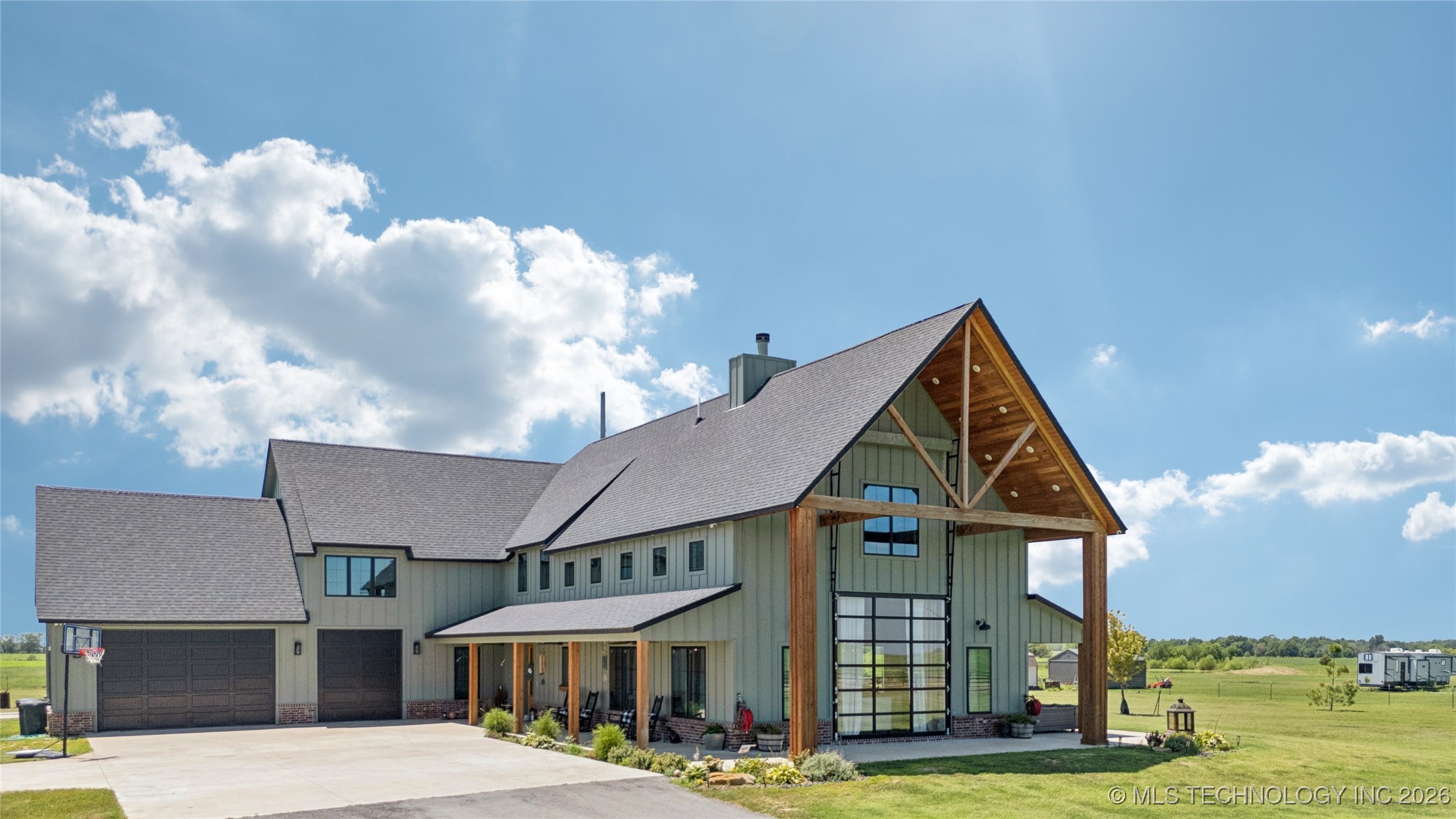 23960 E 710 Road Property Photo 2