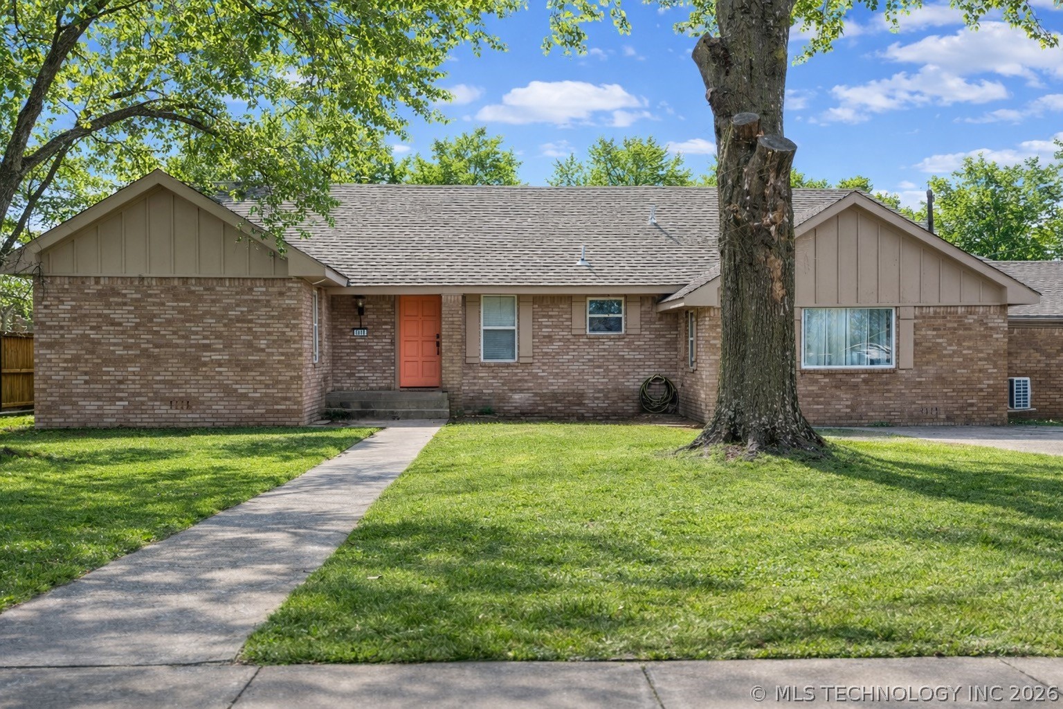 1115 W Canadian Avenue Property Photo 1