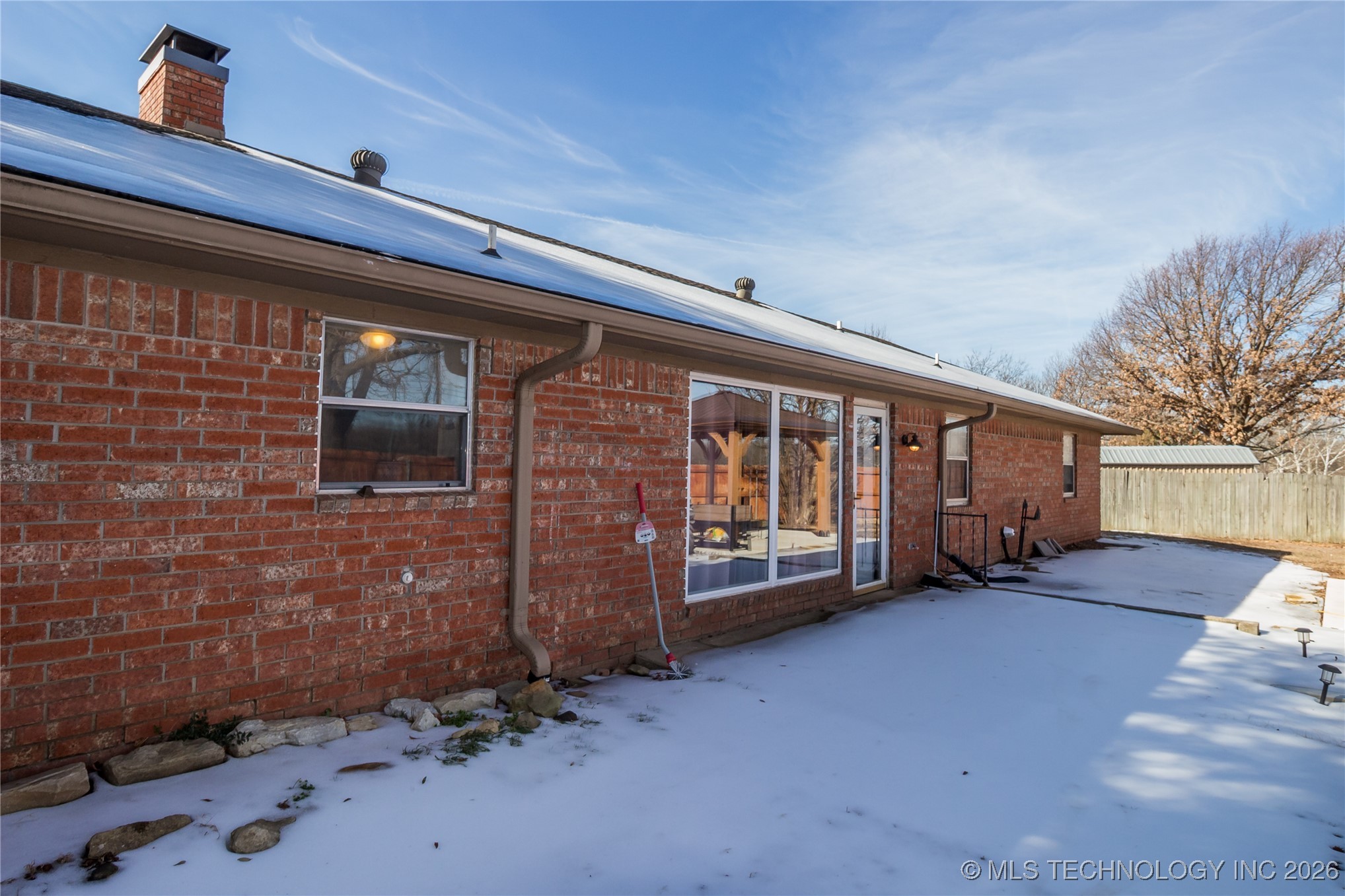 1200 Holly Property Photo 18