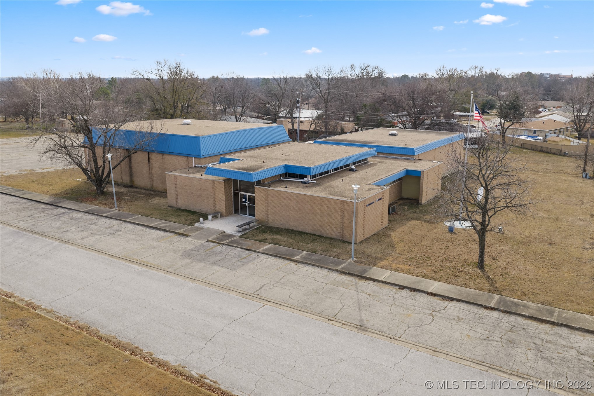 1032 Cherry Street Property Photo 3