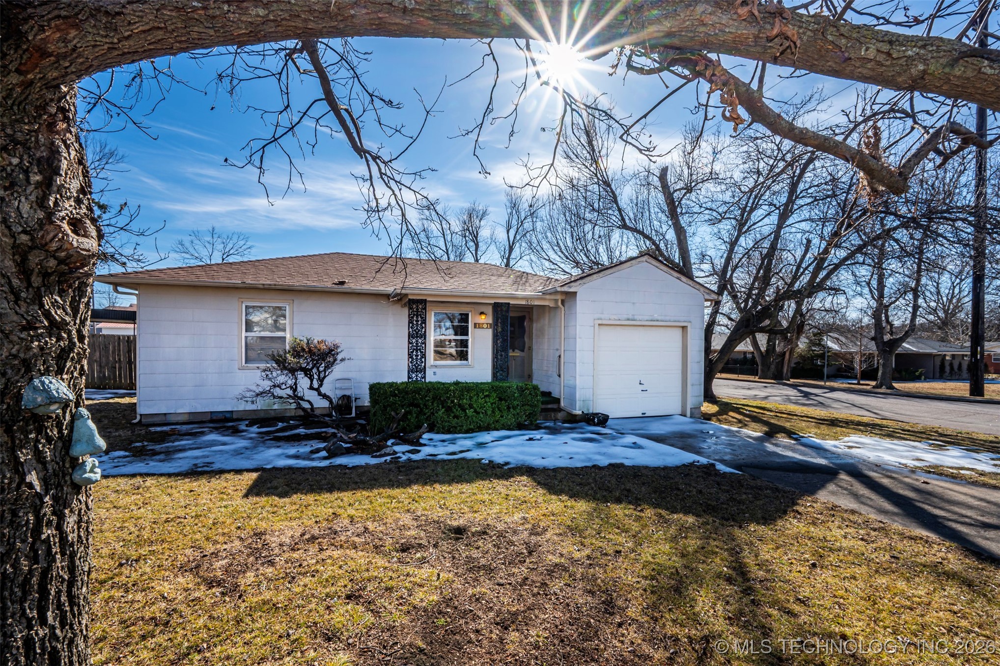 1801 E 6th Street Property Photo 2