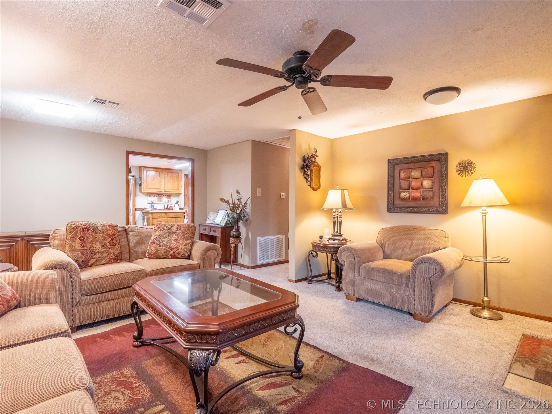 325 E Crisler Property Photo 6