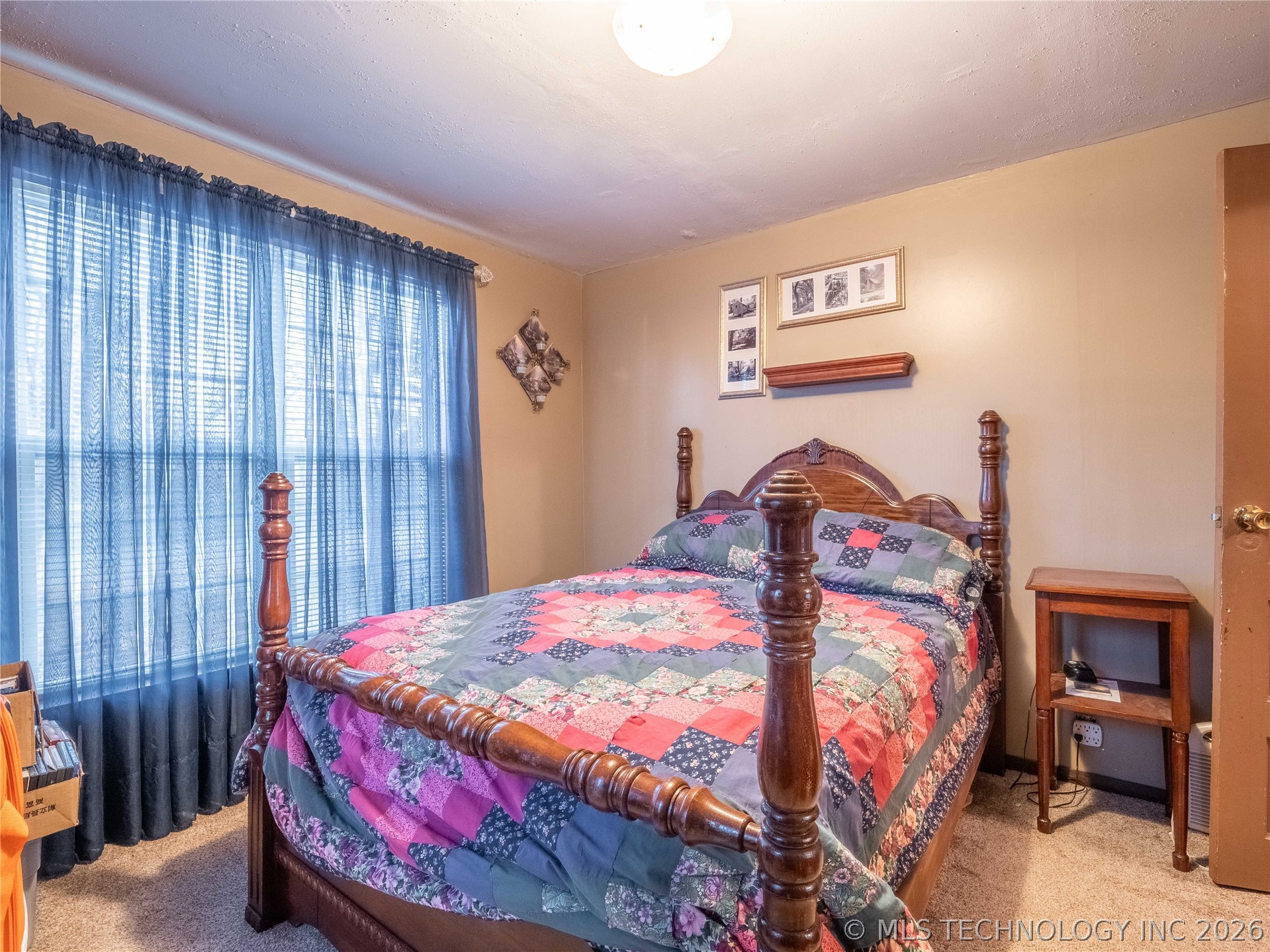 325 E Crisler Property Photo 11