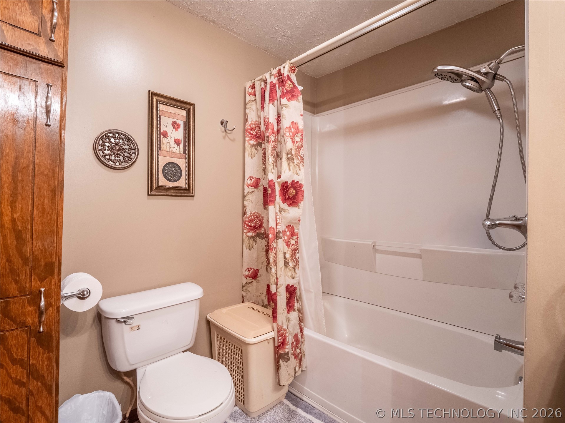 325 E Crisler Property Photo 14