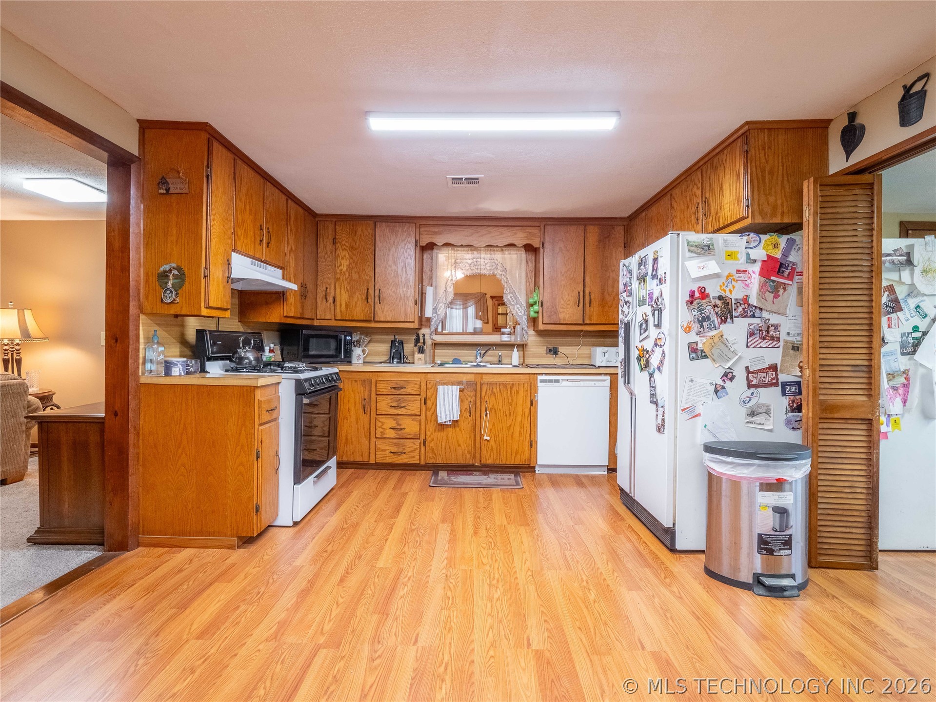 325 E Crisler Property Photo 26