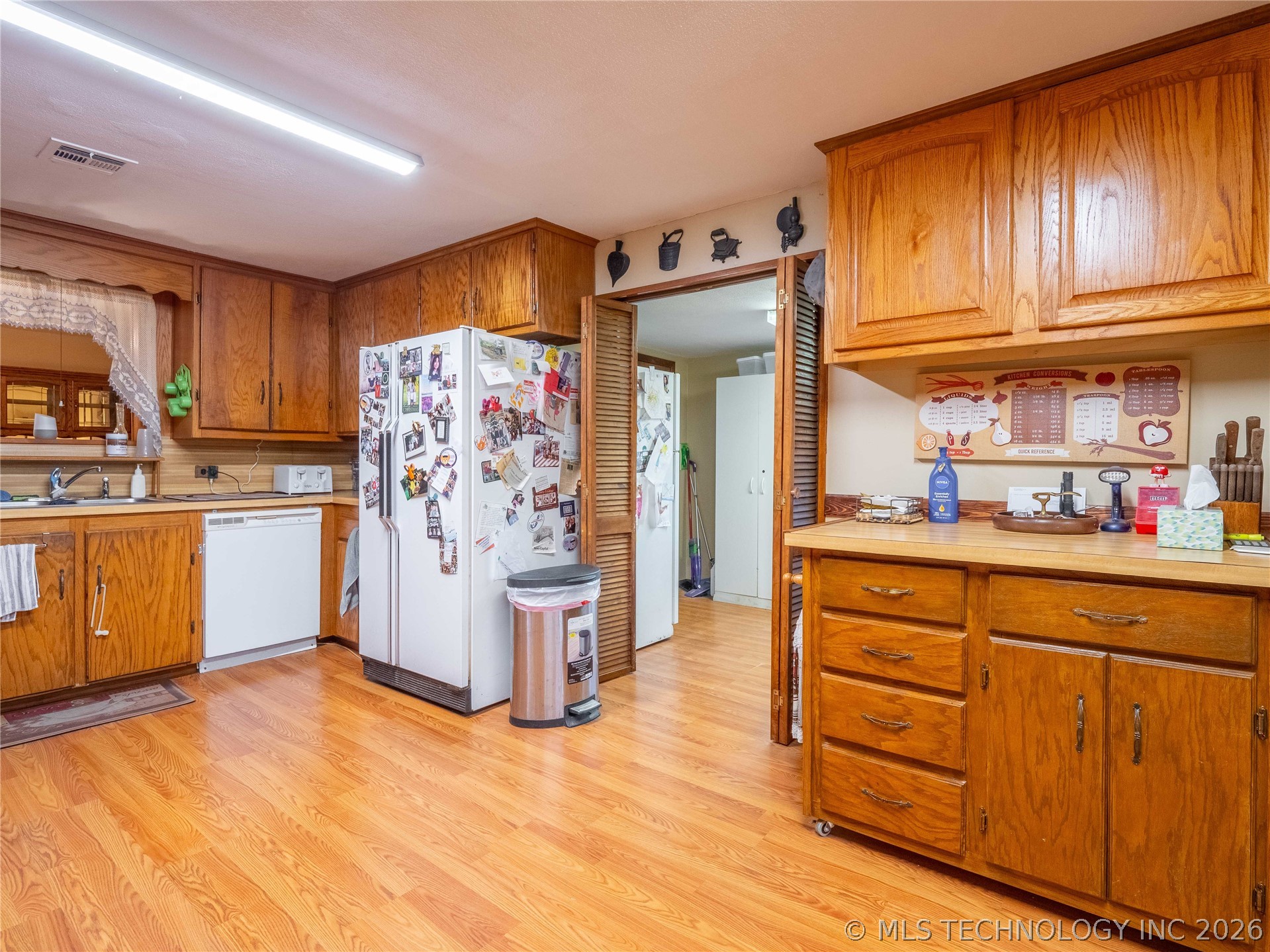 325 E Crisler Property Photo 27