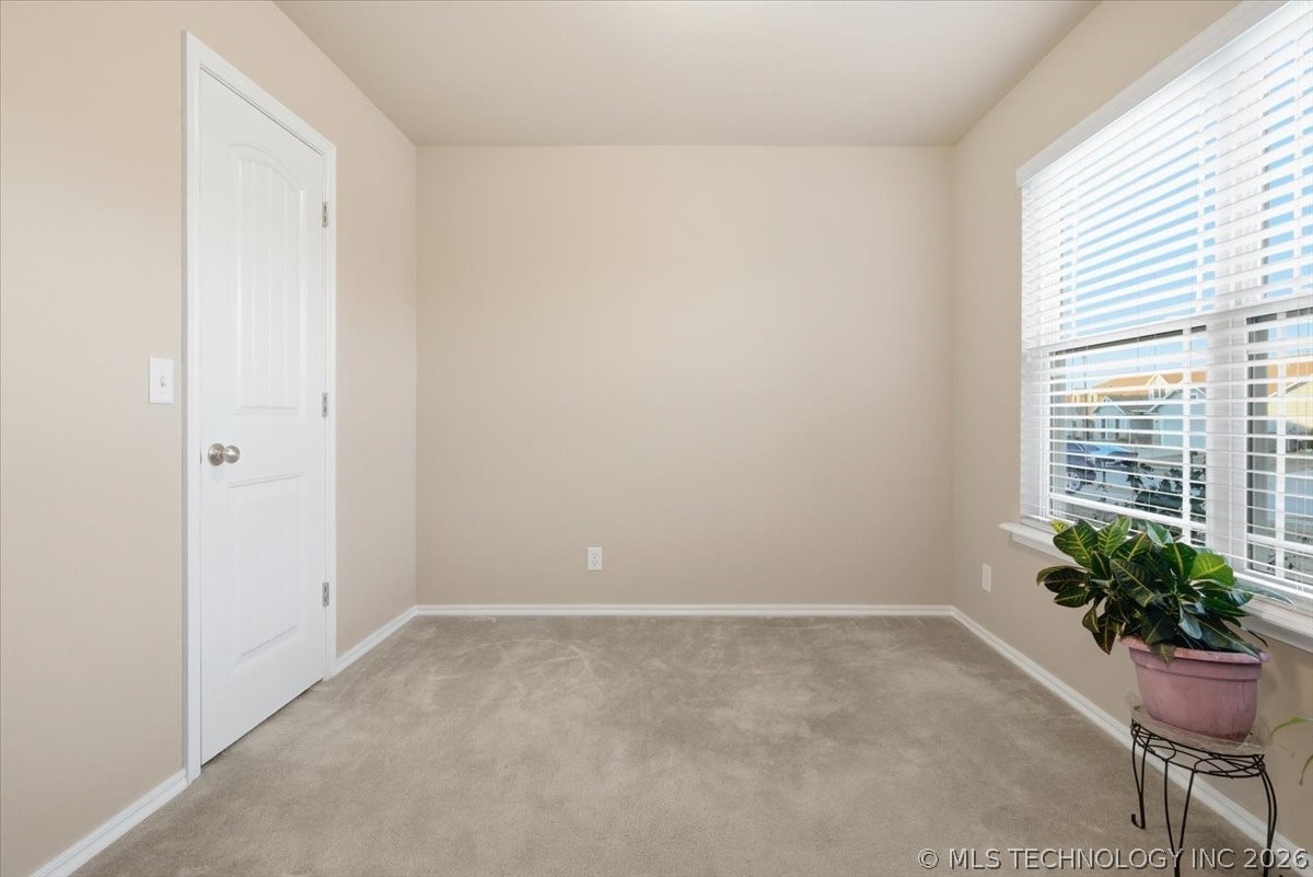 10452 S Kennedy Street Property Photo 5