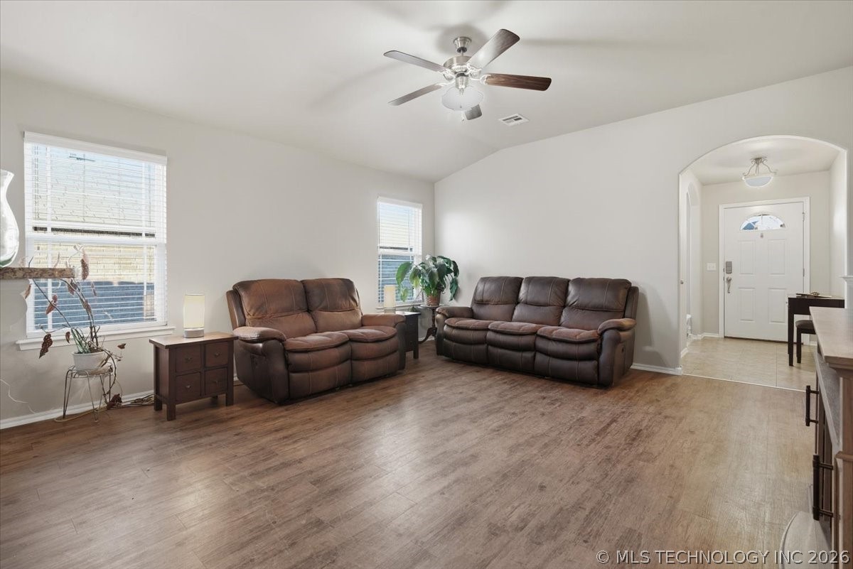 10452 S Kennedy Street Property Photo 10