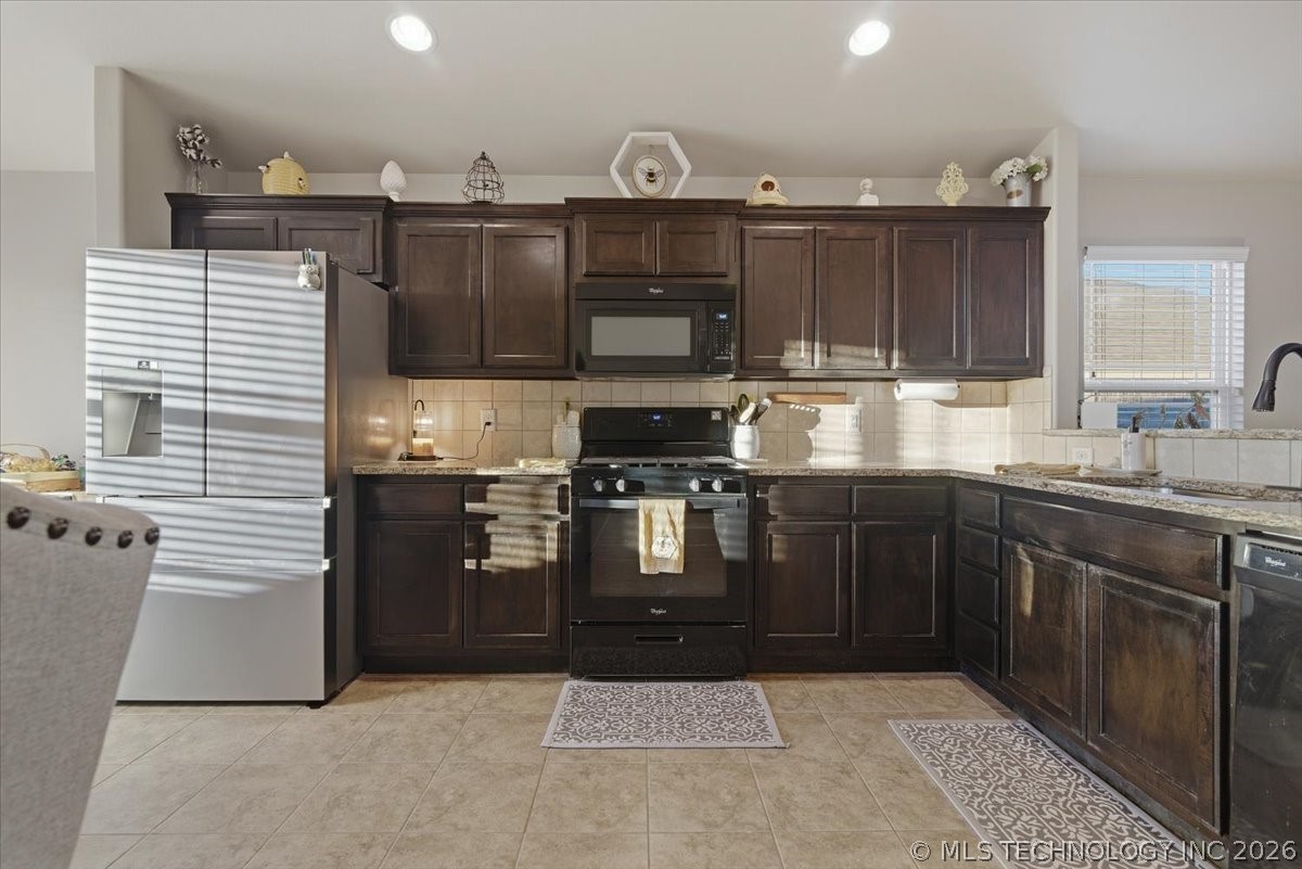 10452 S Kennedy Street Property Photo 12