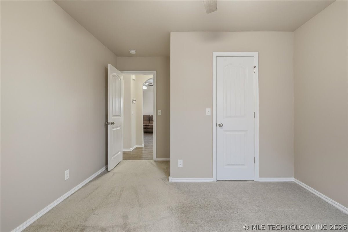 10452 S Kennedy Street Property Photo 23