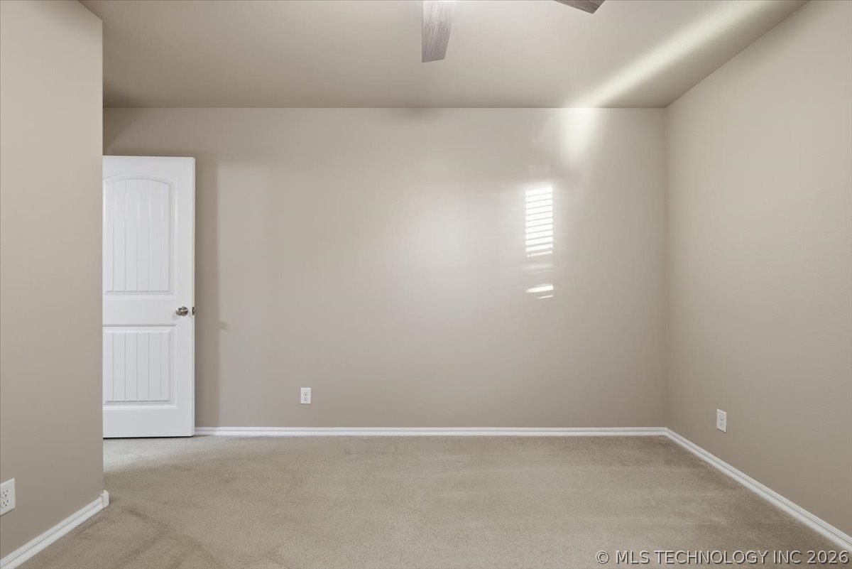 10452 S Kennedy Street Property Photo 28