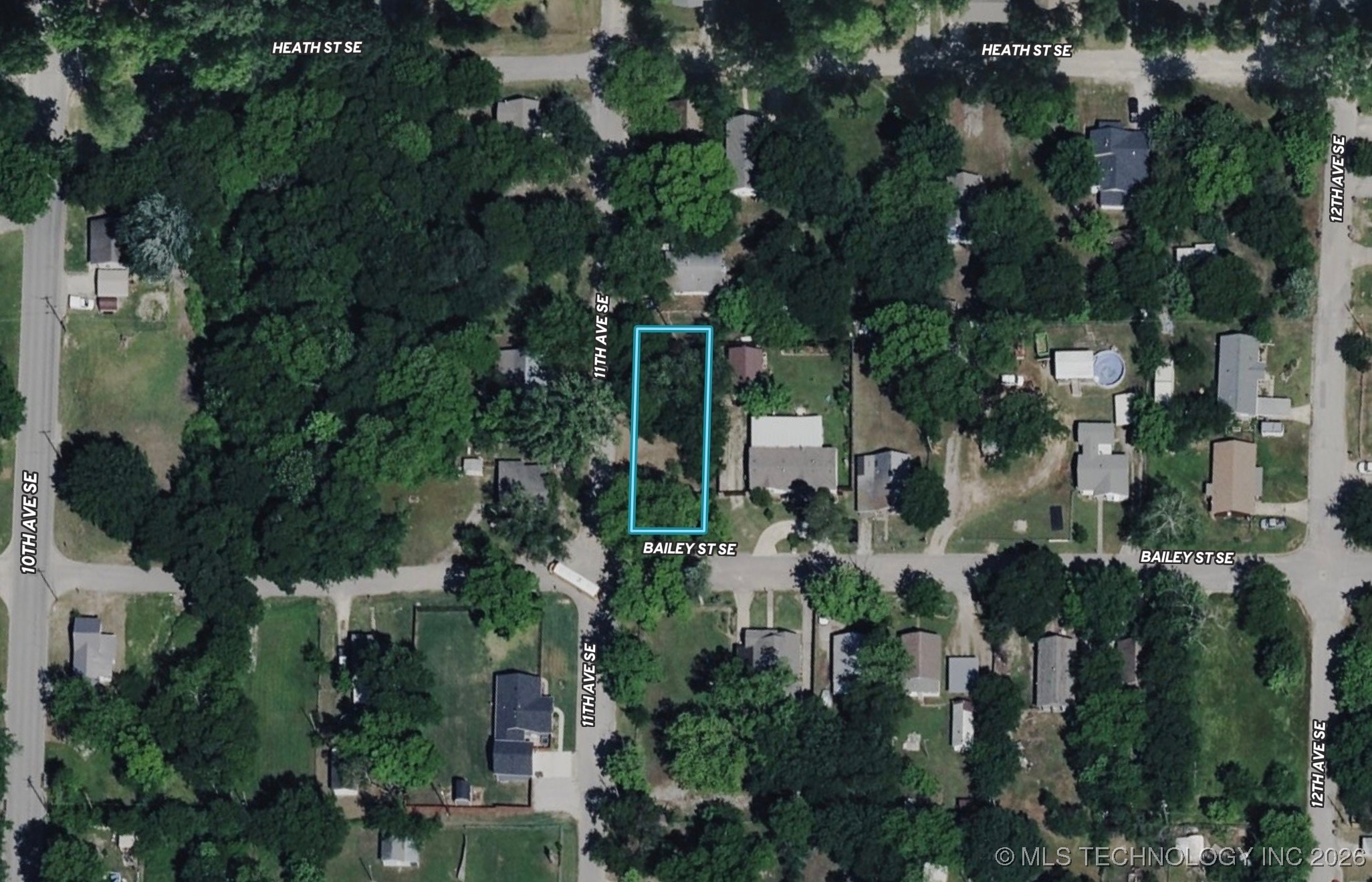 1102 Bailey Se Property Photo 2