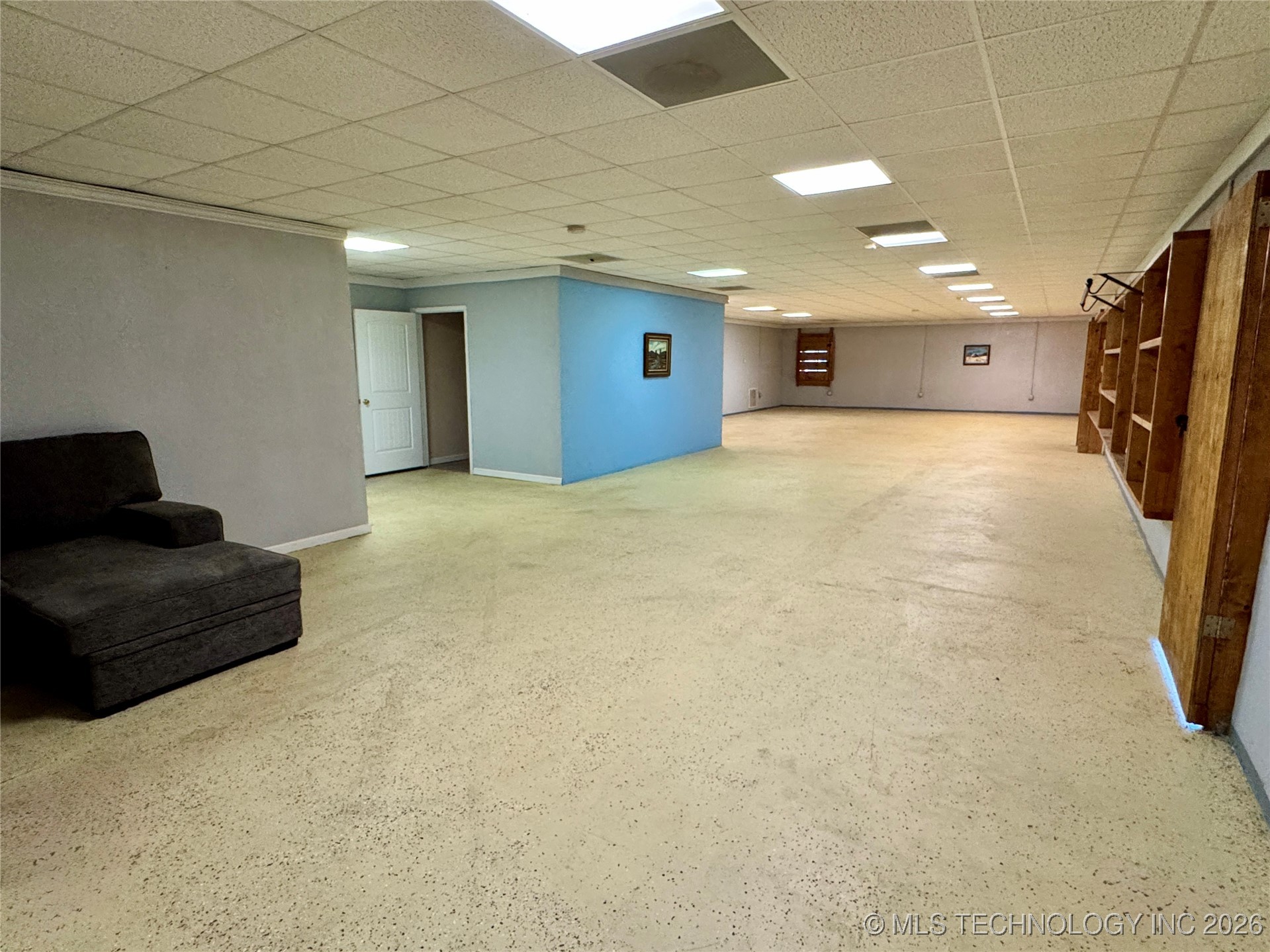 601 S 9th Highway Property Photo 5