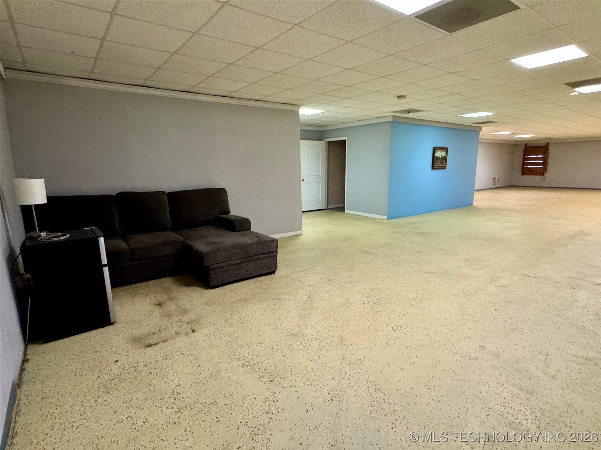 601 S 9th Highway Property Photo 6