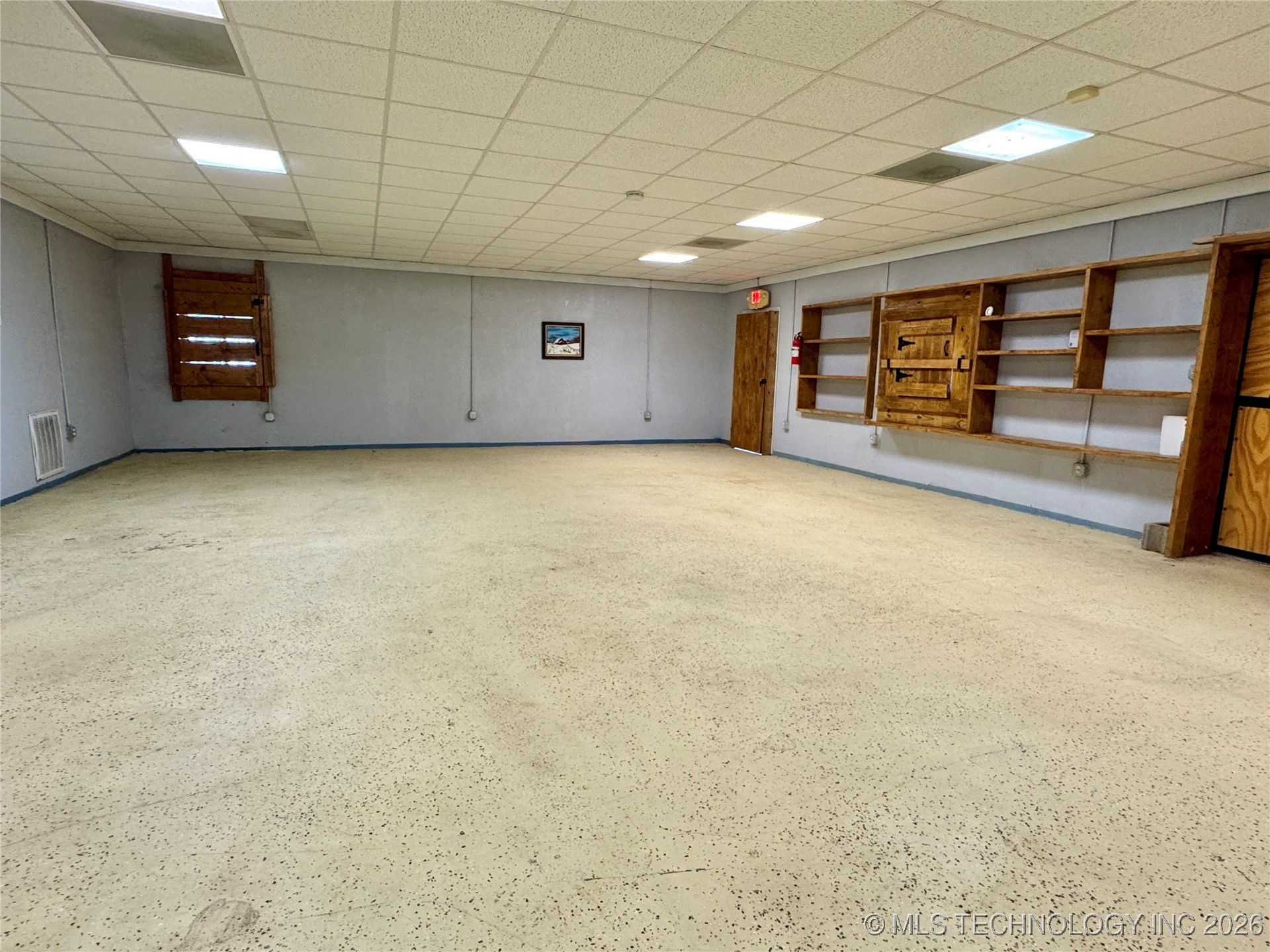 601 S 9th Highway Property Photo 13