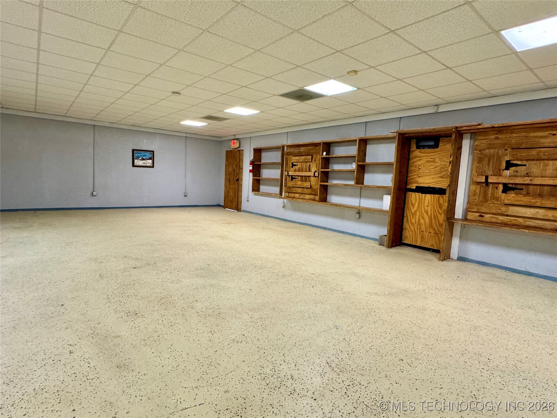 601 S 9th Highway Property Photo 14