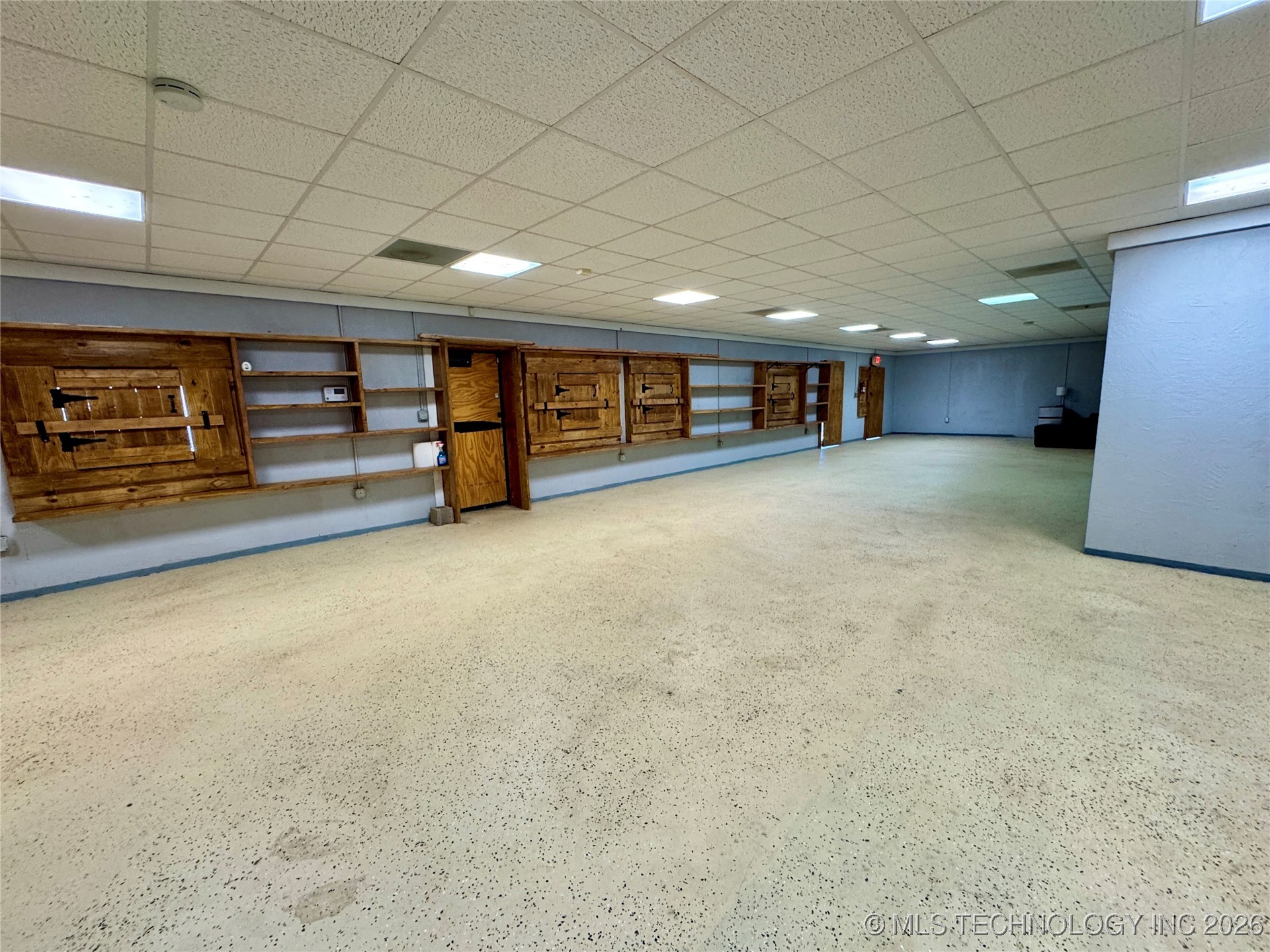 601 S 9th Highway Property Photo 18