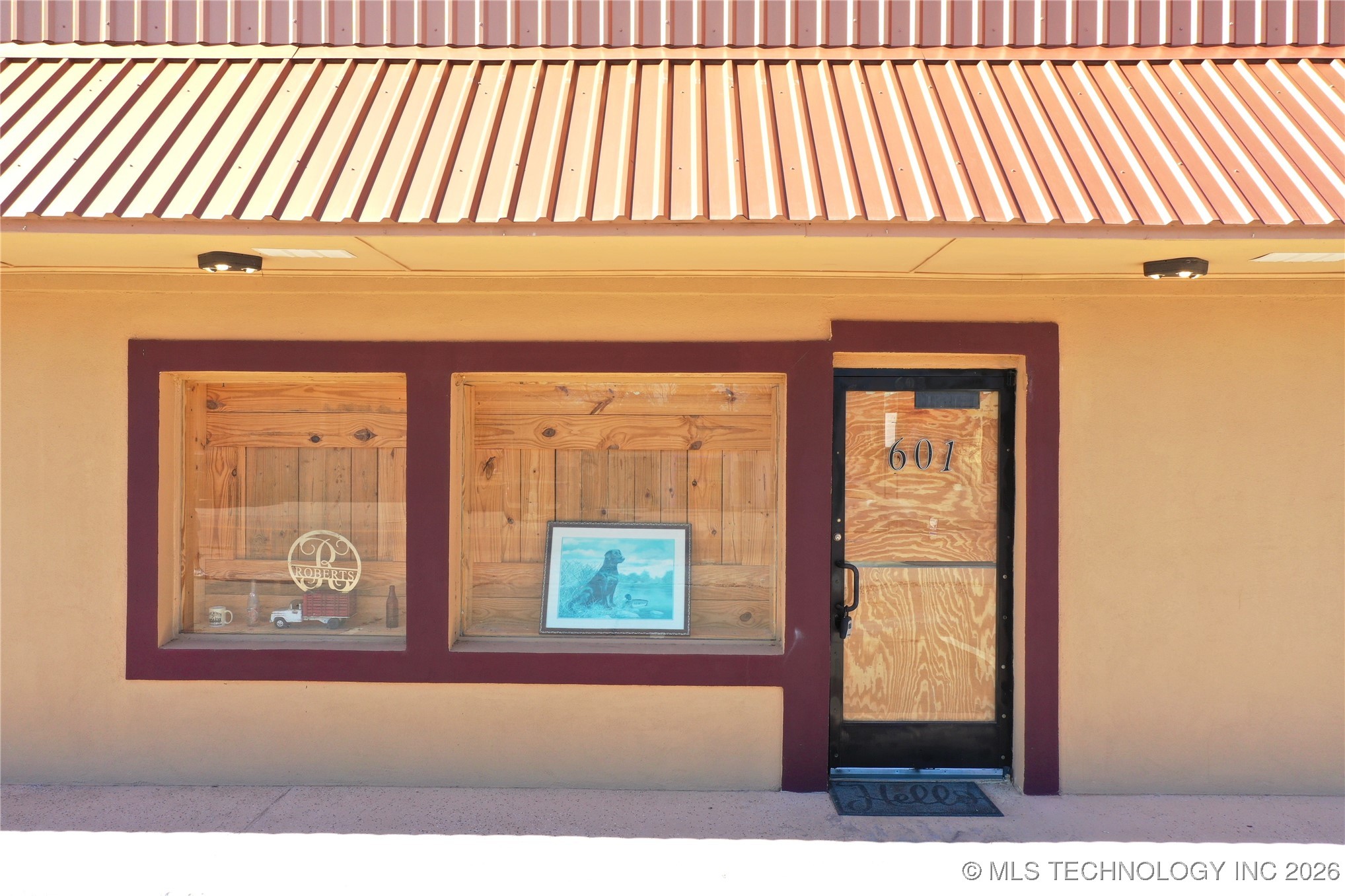 601 S 9th Highway Property Photo 23