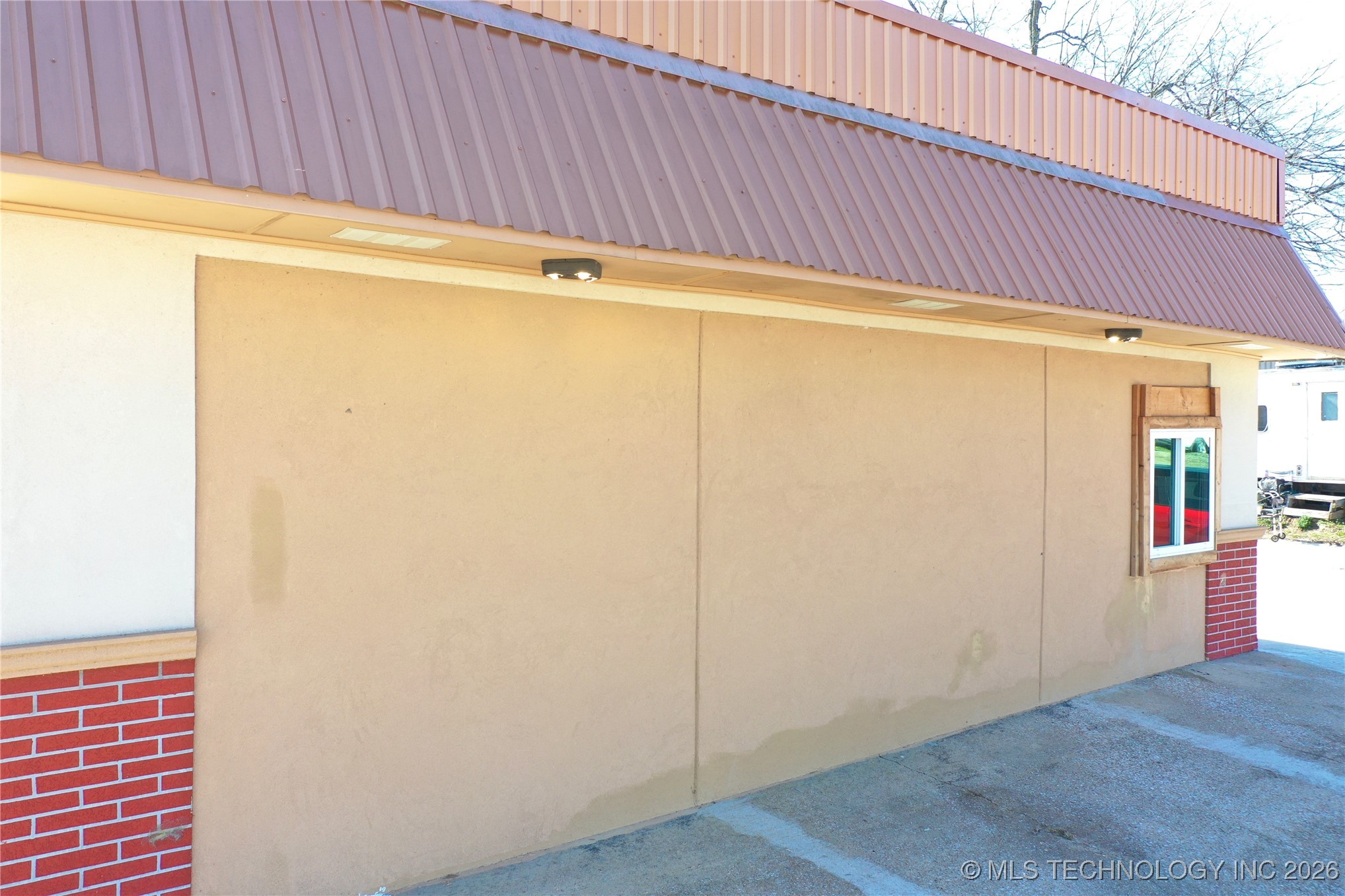 601 S 9th Highway Property Photo 25