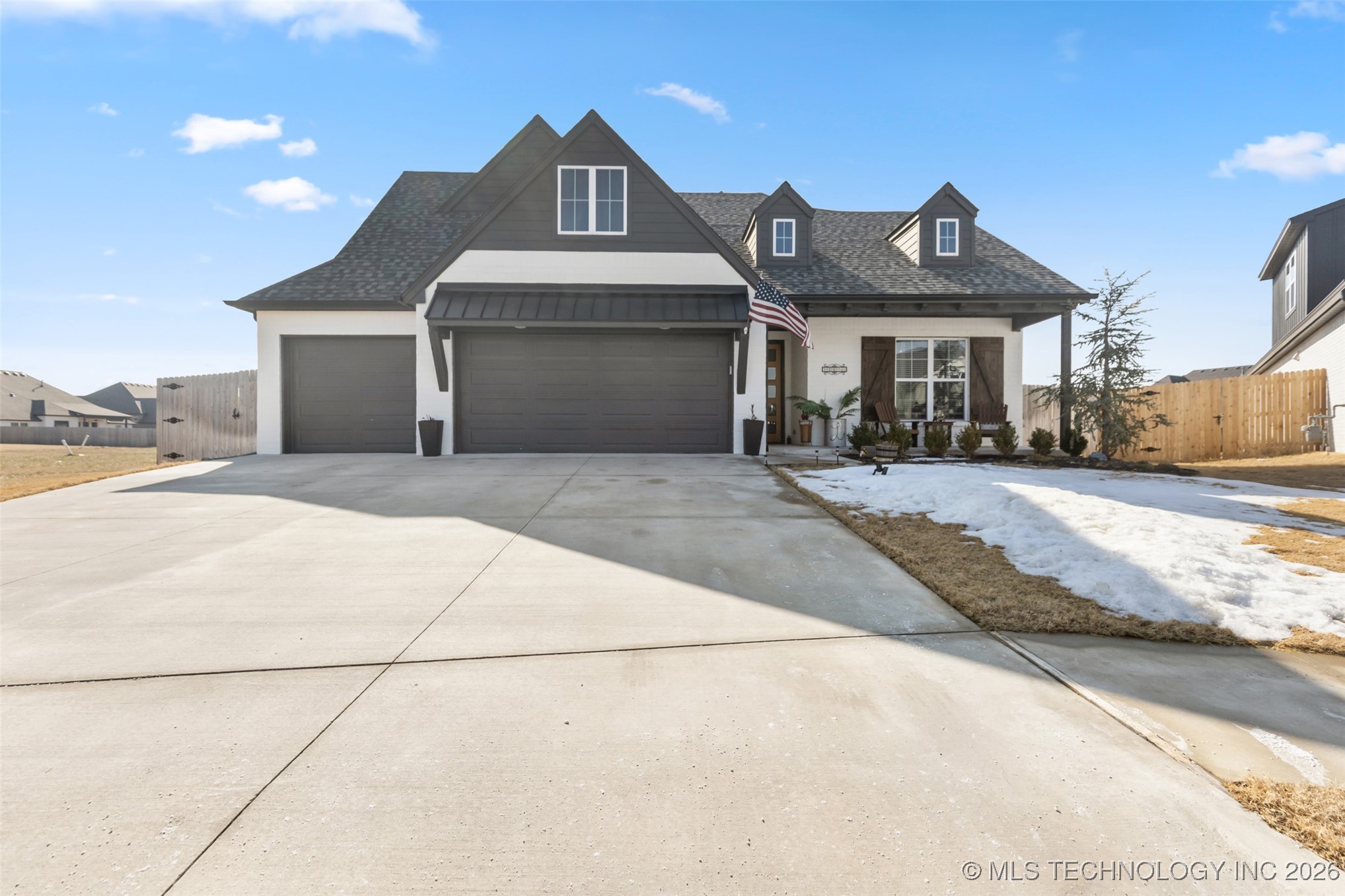 13640 S 21st Court E Property Photo 1