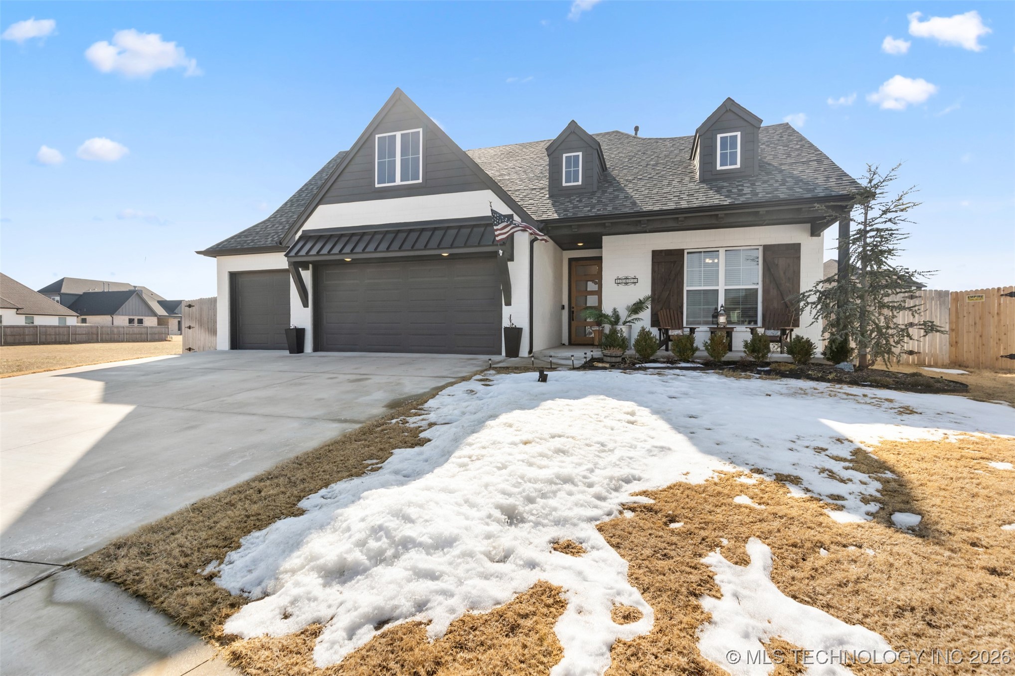 13640 S 21st Court E Property Photo 2