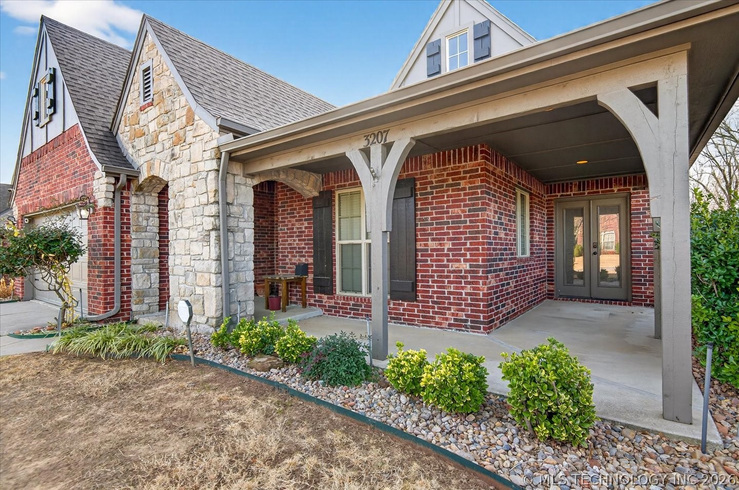 3207 Boardwalk Court Property Photo 3