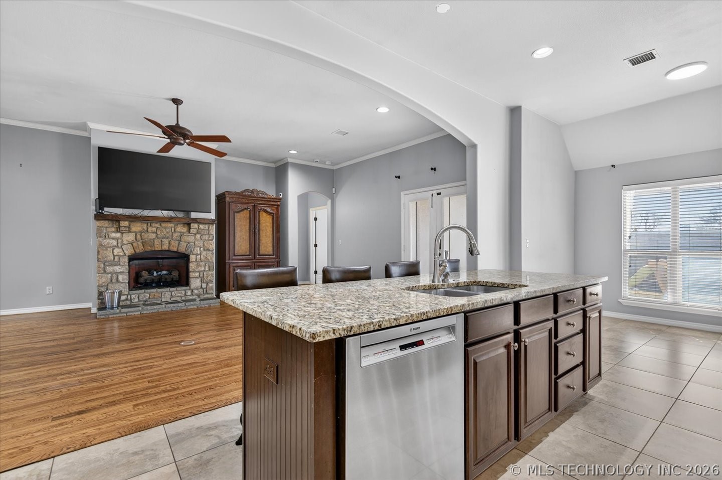 3207 Boardwalk Court Property Photo 14