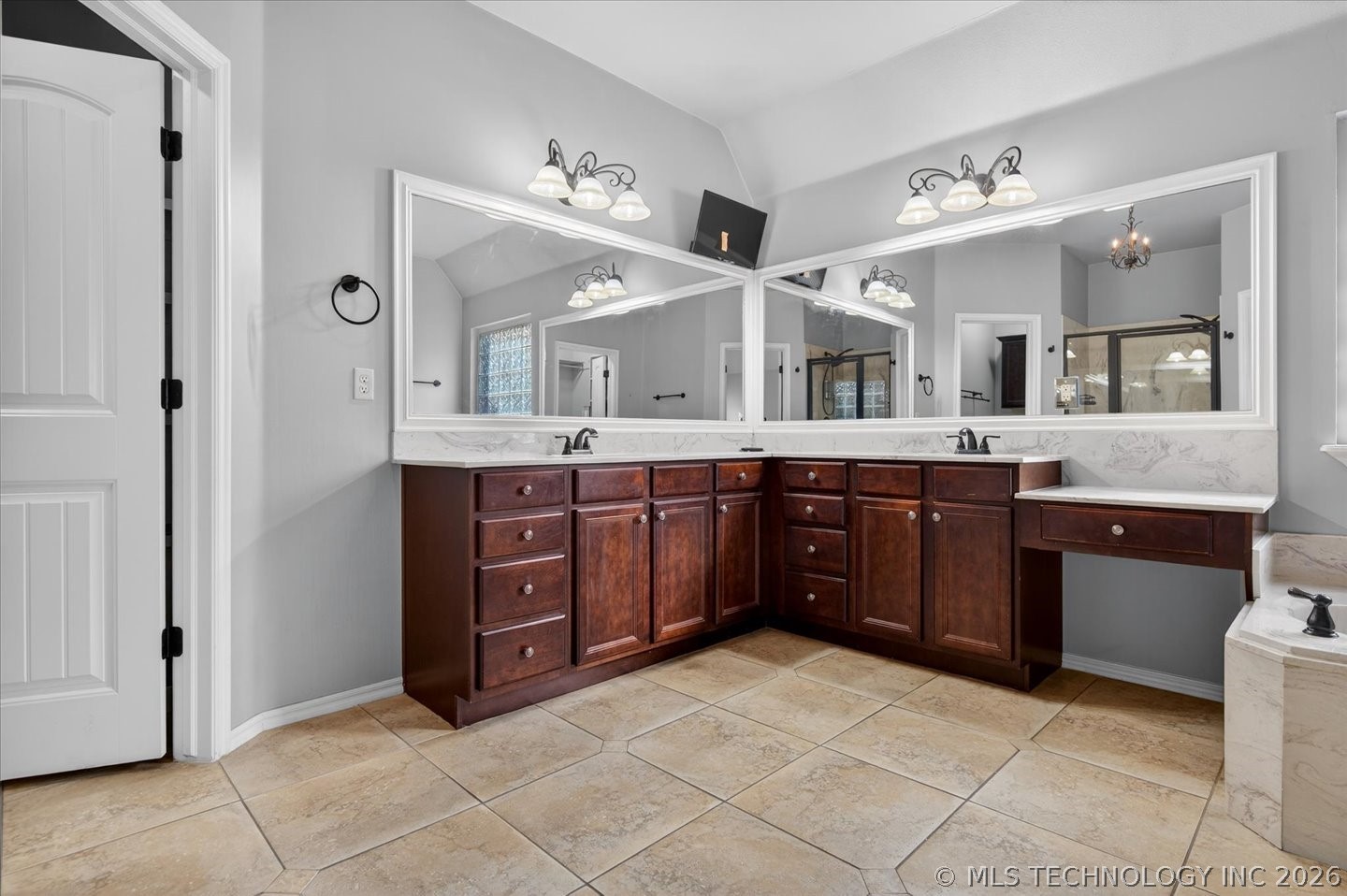 3207 Boardwalk Court Property Photo 26