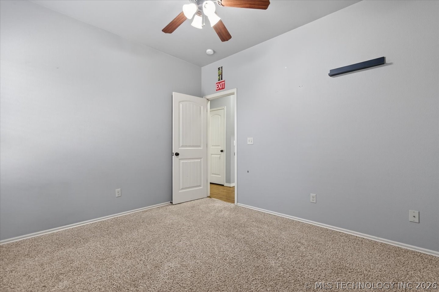 3207 Boardwalk Court Property Photo 33