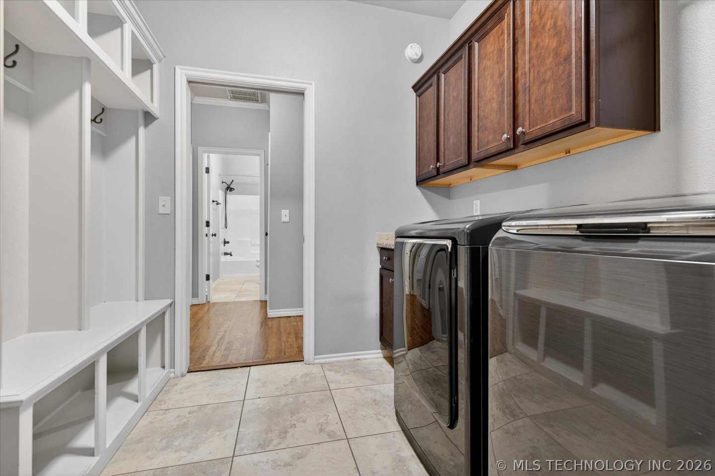 3207 Boardwalk Court Property Photo 34