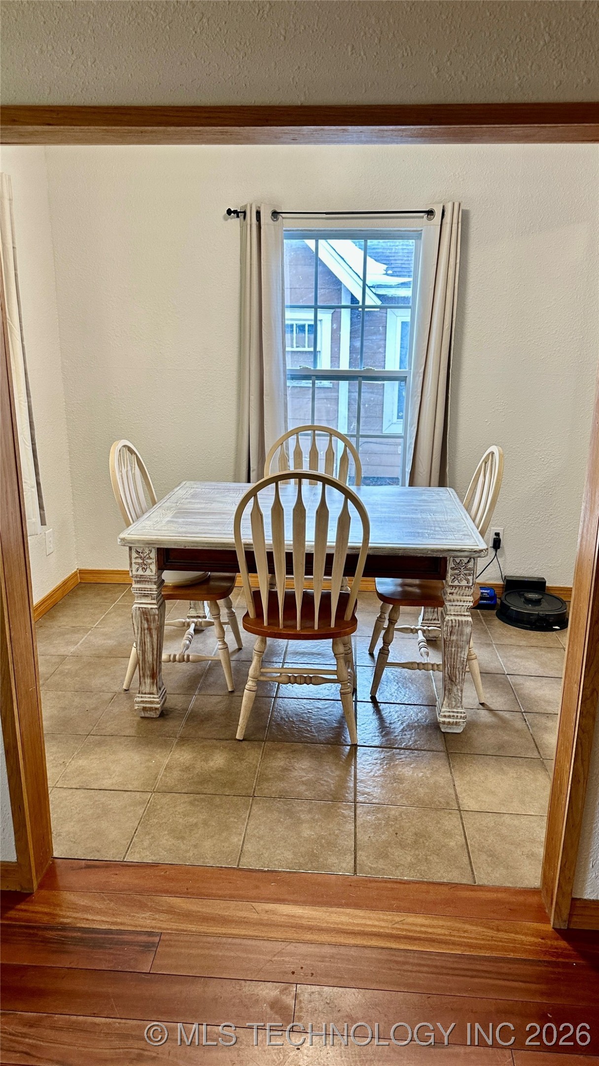 804 E 16th Property Photo 9