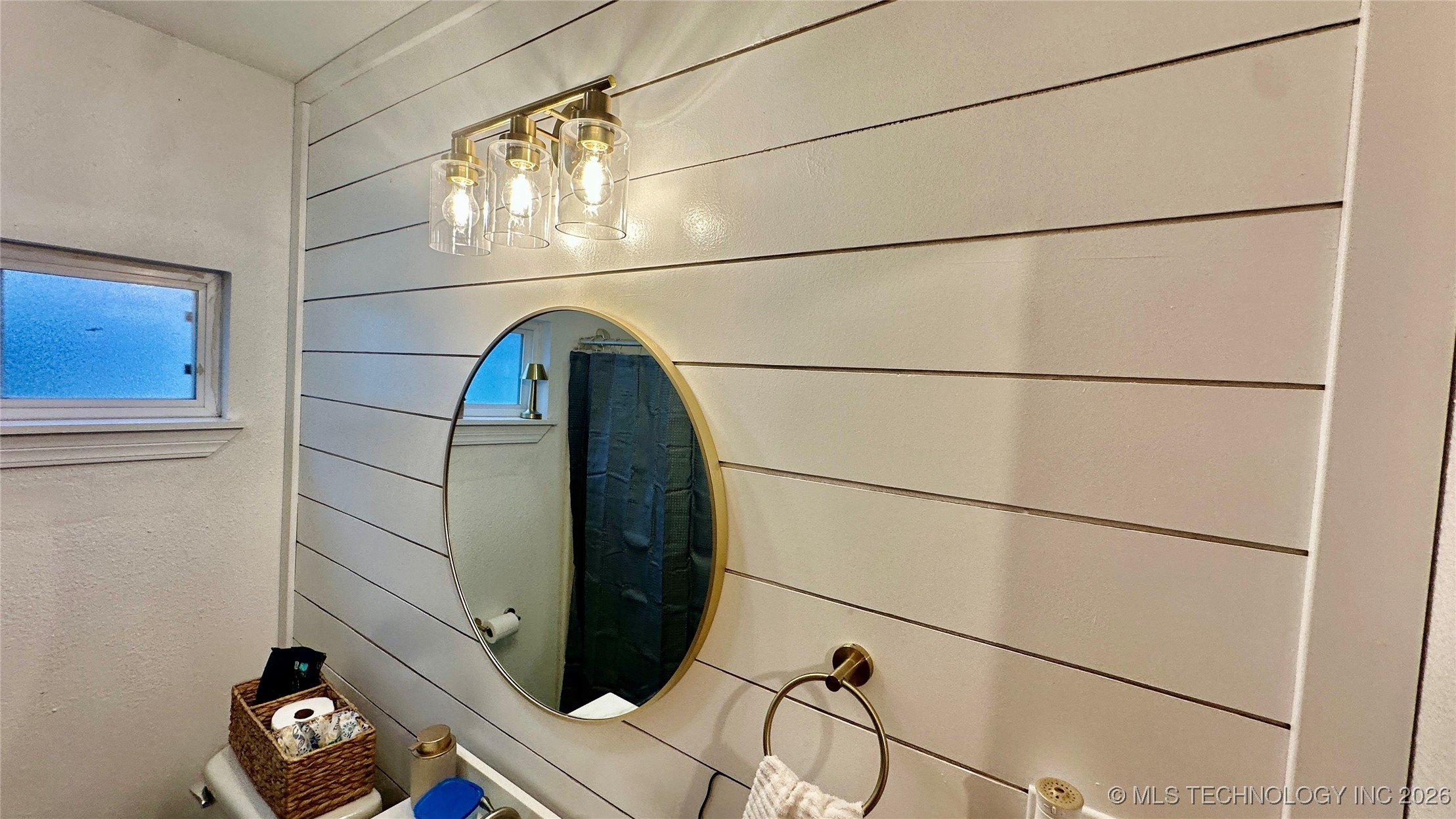 804 E 16th Property Photo 18