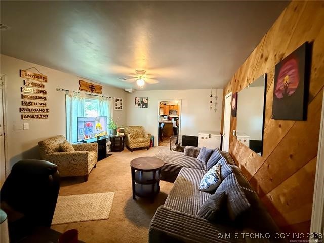 237 N Rogers Avenue Property Photo 9