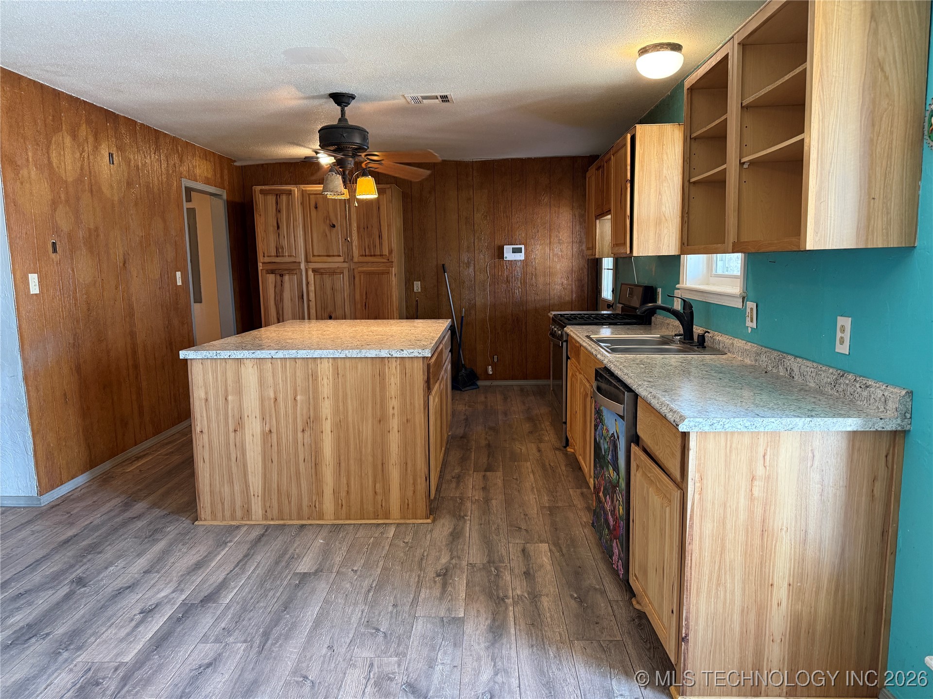 11225 S Oologah Circle Property Photo 4