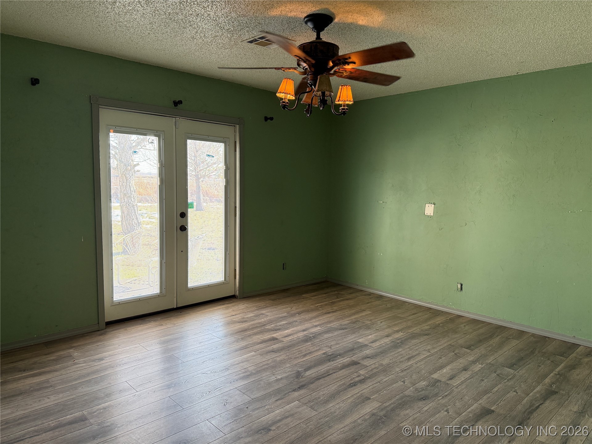 11225 S Oologah Circle Property Photo 9