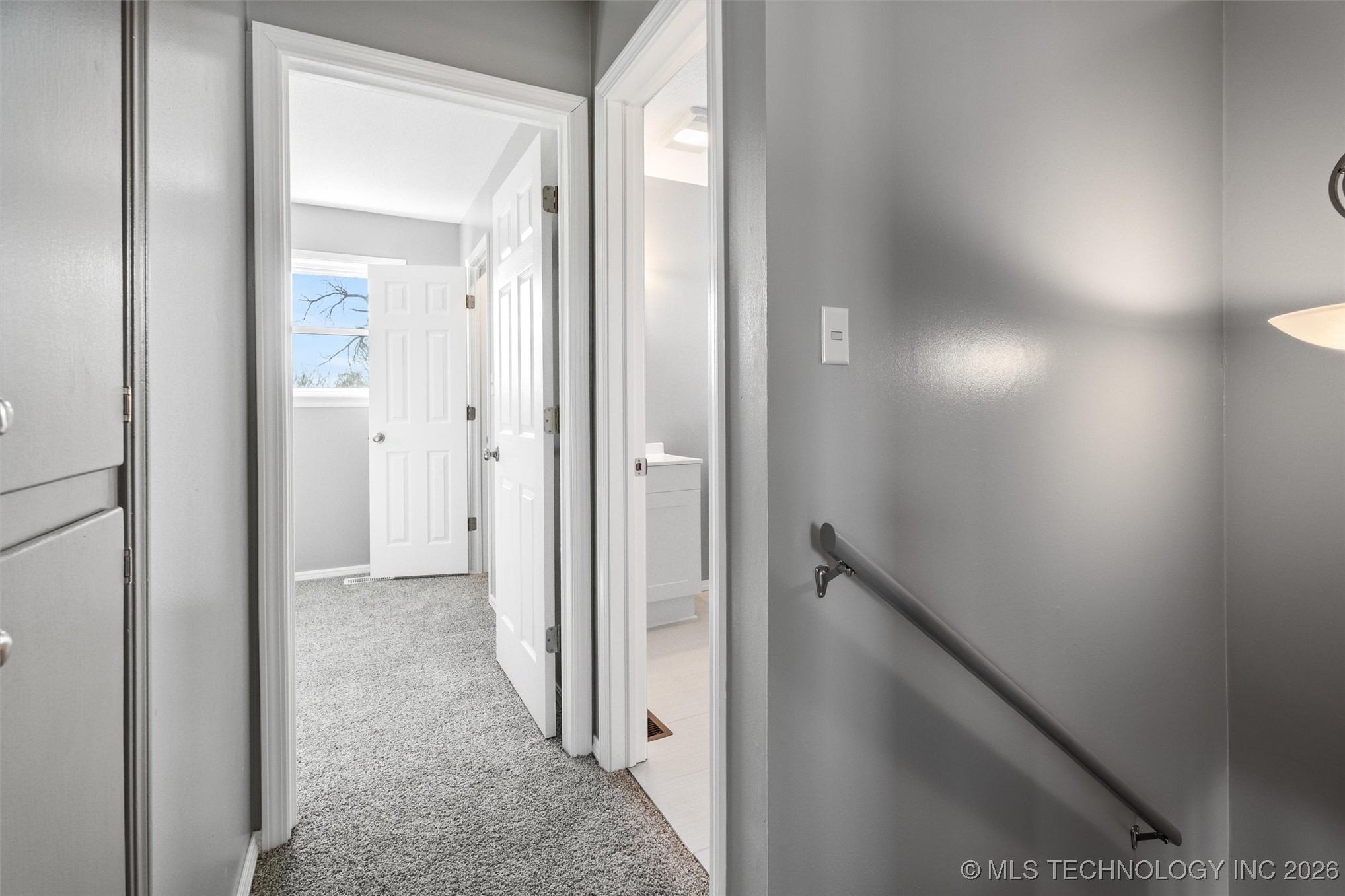 426 W 6th Street Property Photo 6