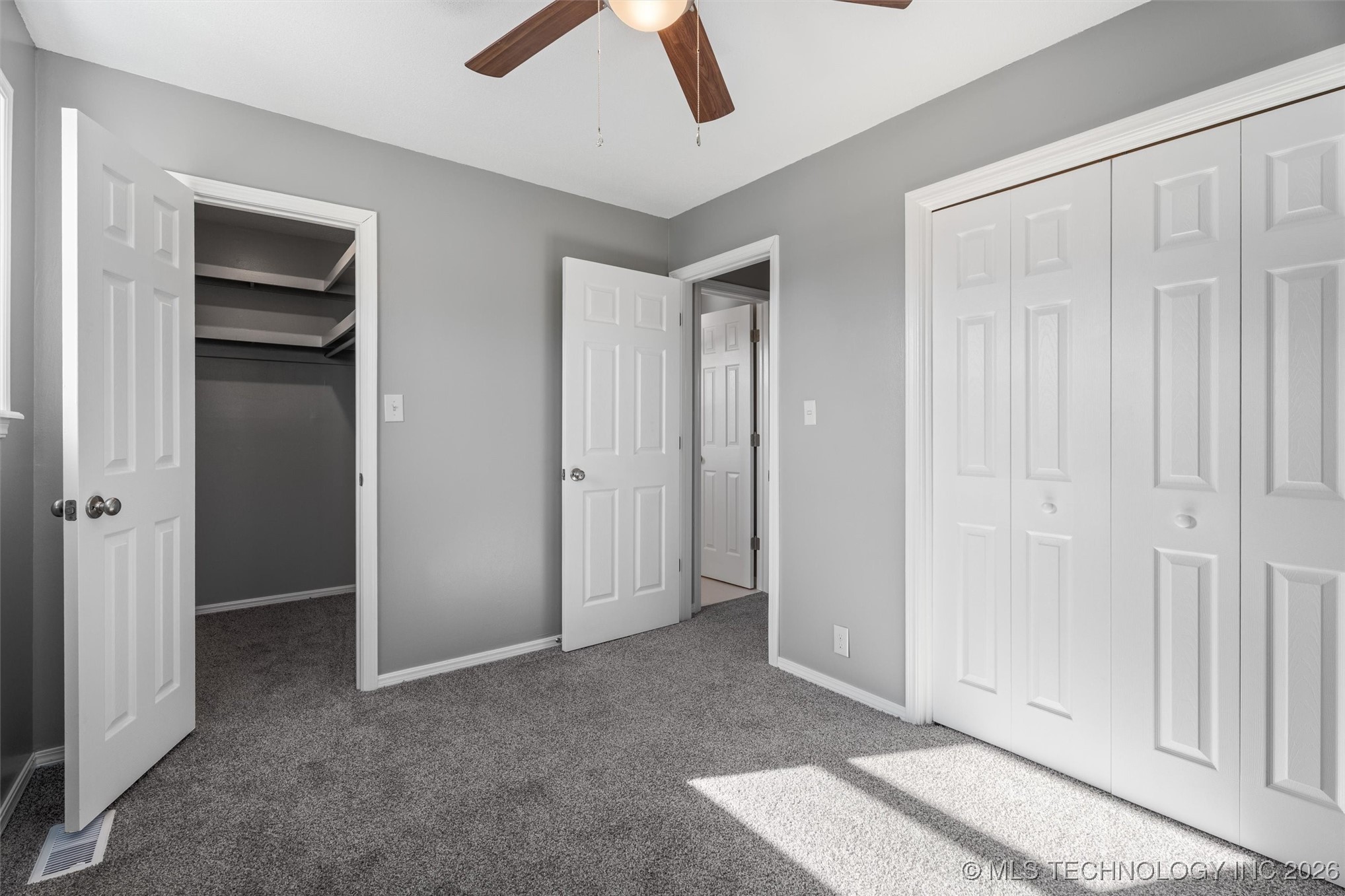 426 W 6th Street Property Photo 9